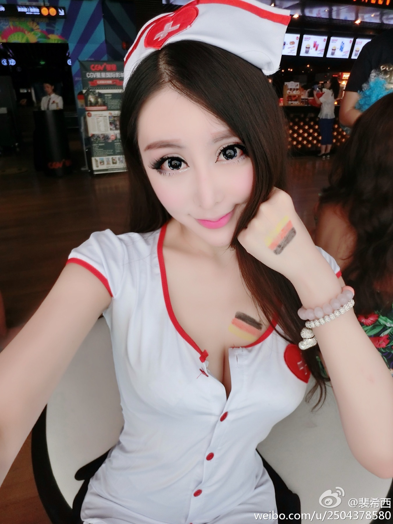 性感豪乳车模 - 裴希西 黑丝长腿姐姐 1