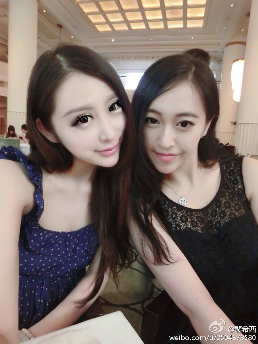 性感豪乳车模 - 裴希西 黑丝长腿姐姐 1