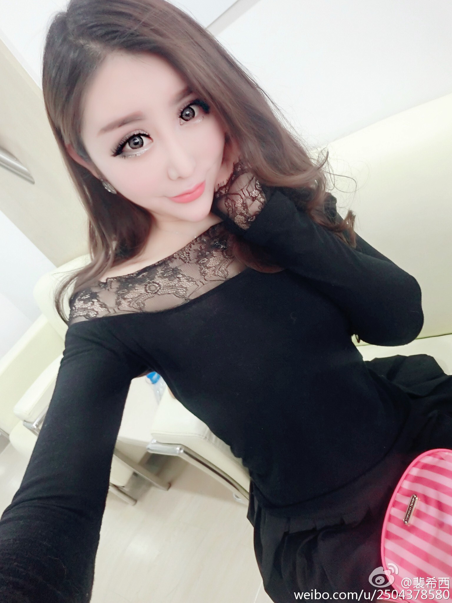 性感豪乳车模 - 裴希西 黑丝长腿姐姐 2