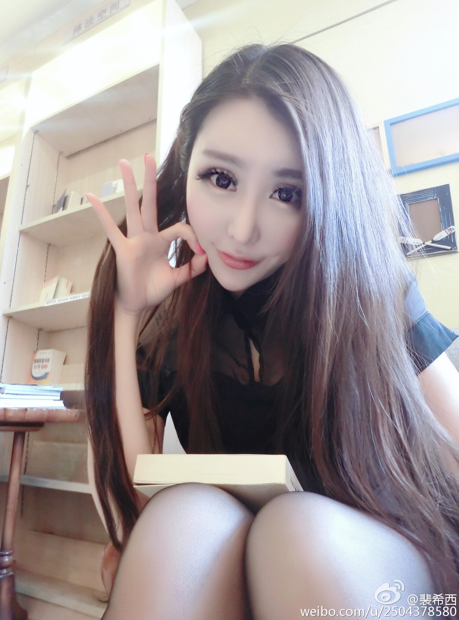 性感豪乳车模 - 裴希西 黑丝长腿姐姐 2