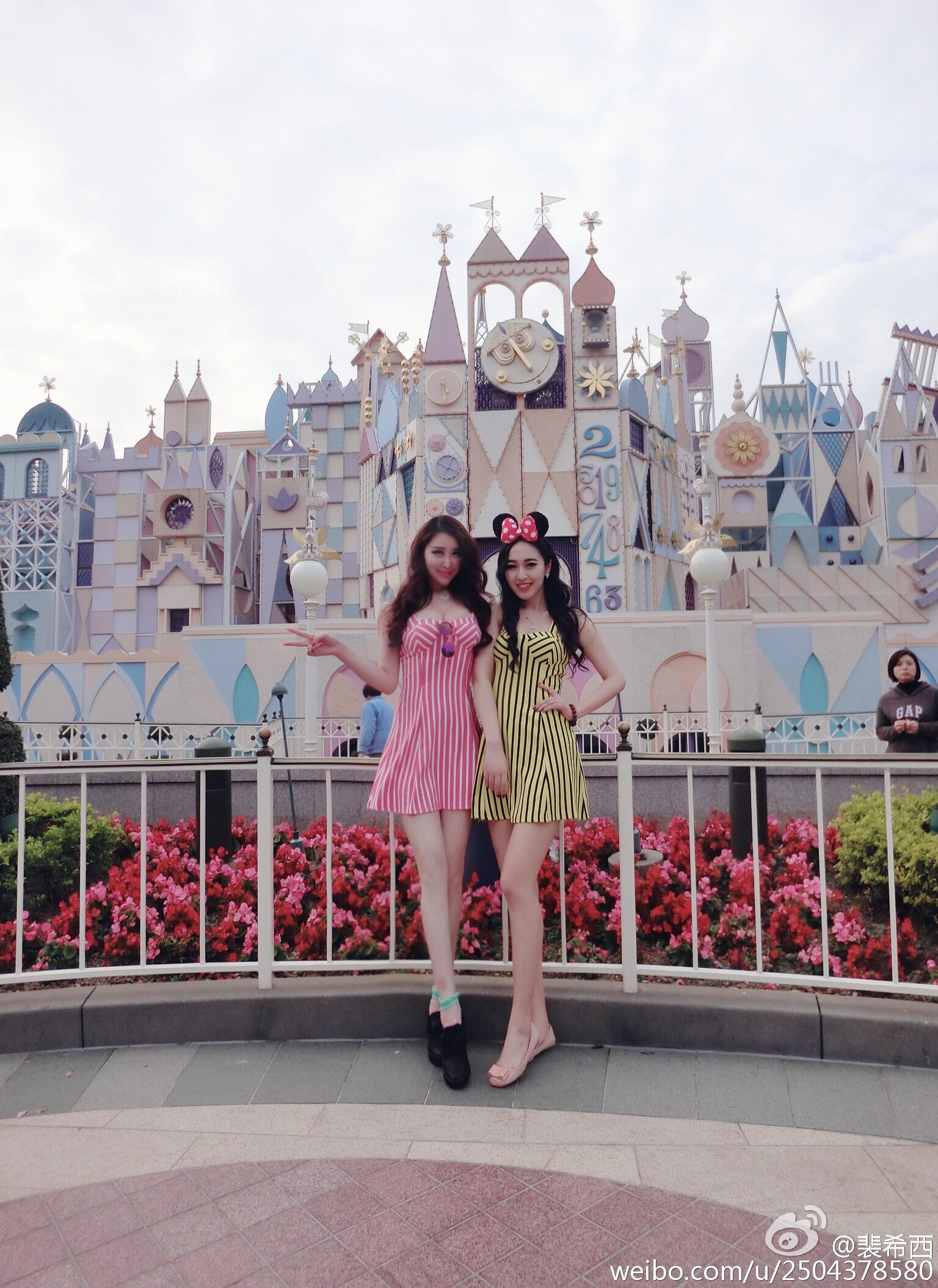 性感豪乳车模 - 裴希西 黑丝长腿姐姐 2