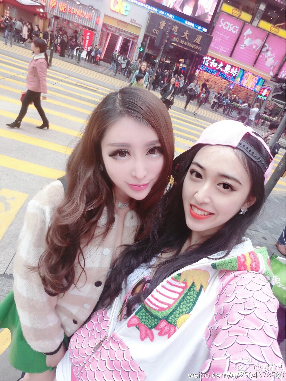 性感豪乳车模 - 裴希西 黑丝长腿姐姐 2