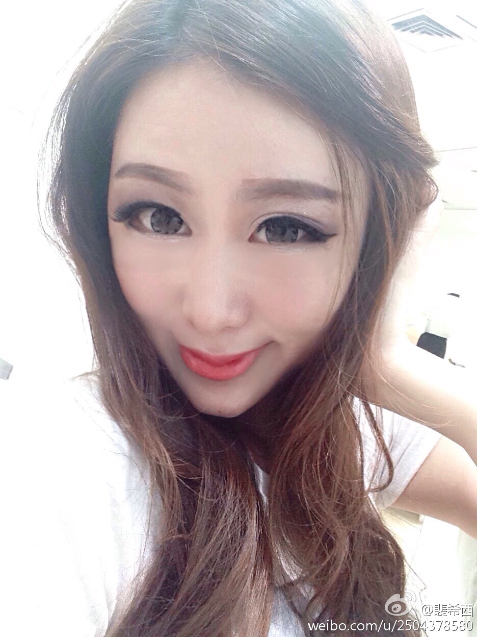 性感豪乳车模 - 裴希西 黑丝长腿姐姐 3