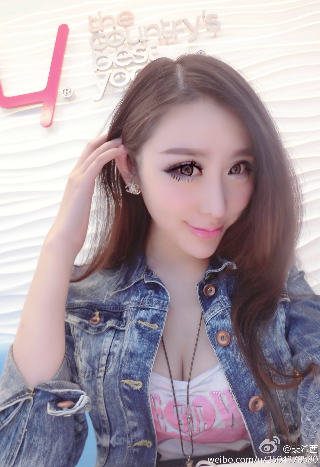 性感豪乳车模 - 裴希西 黑丝长腿姐姐 3