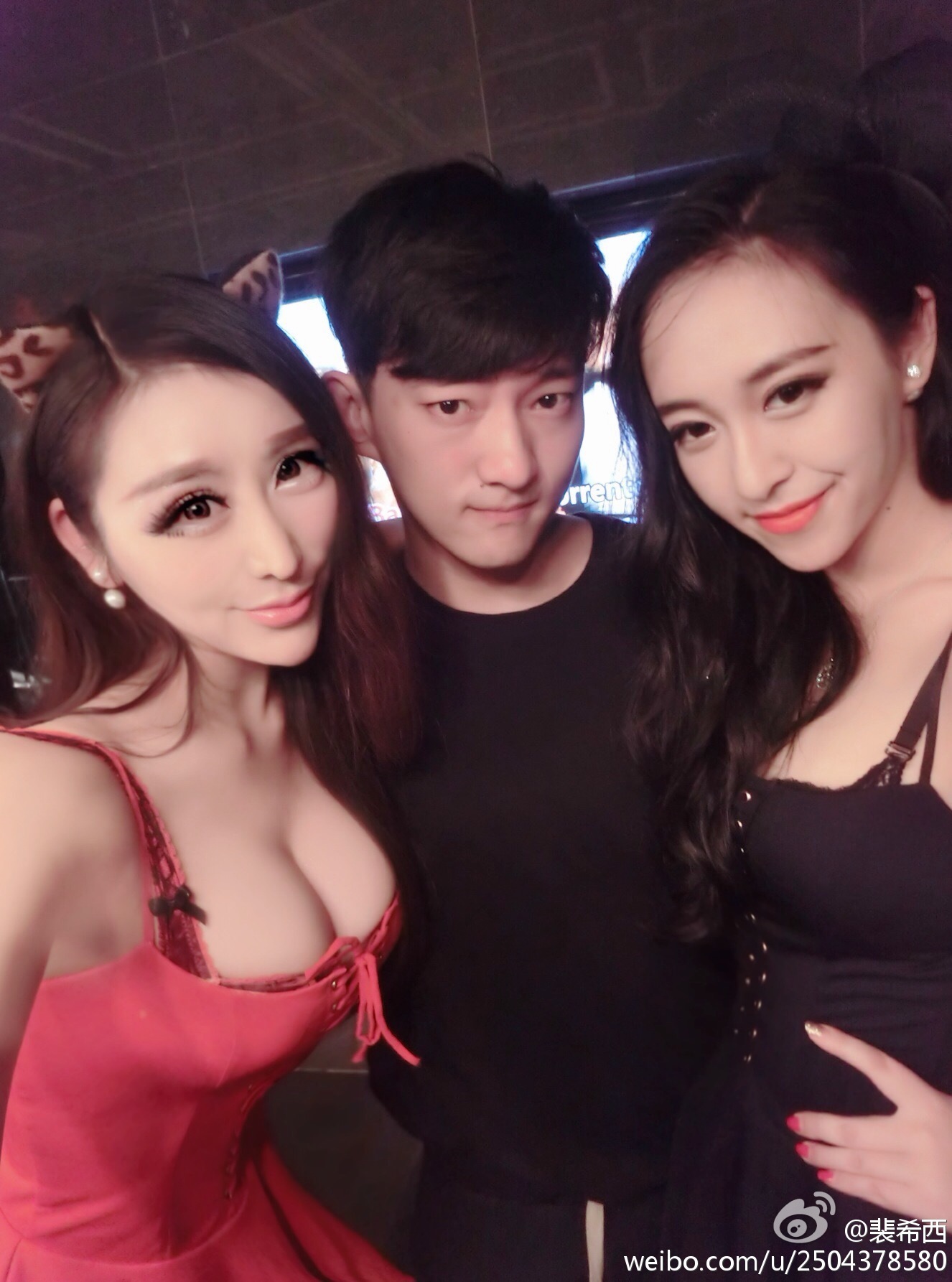 性感豪乳车模 - 裴希西 黑丝长腿姐姐 3