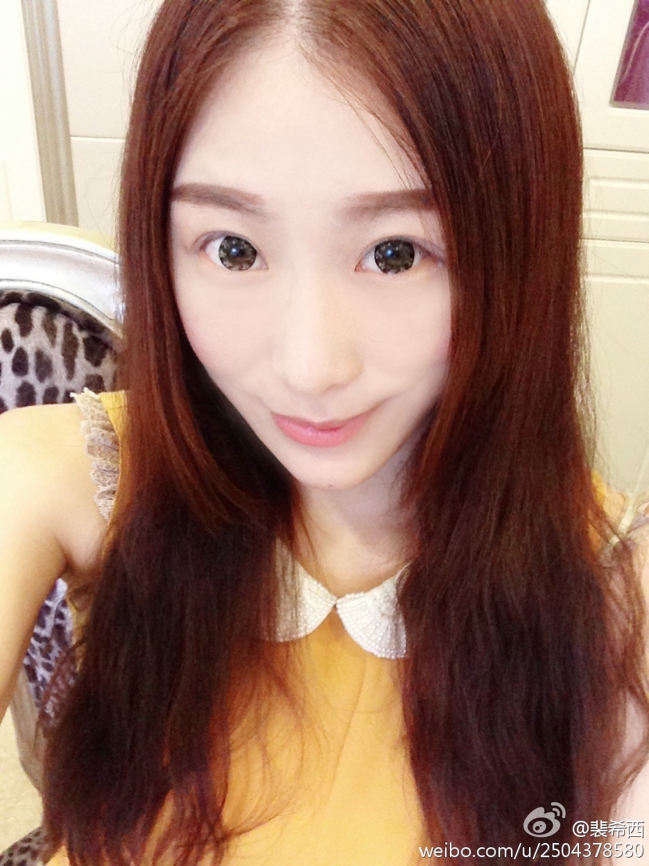 性感豪乳车模 - 裴希西 黑丝长腿姐姐 3