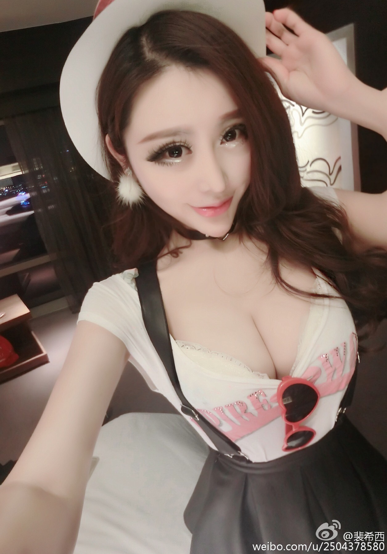 性感豪乳车模 - 裴希西 黑丝长腿姐姐 3