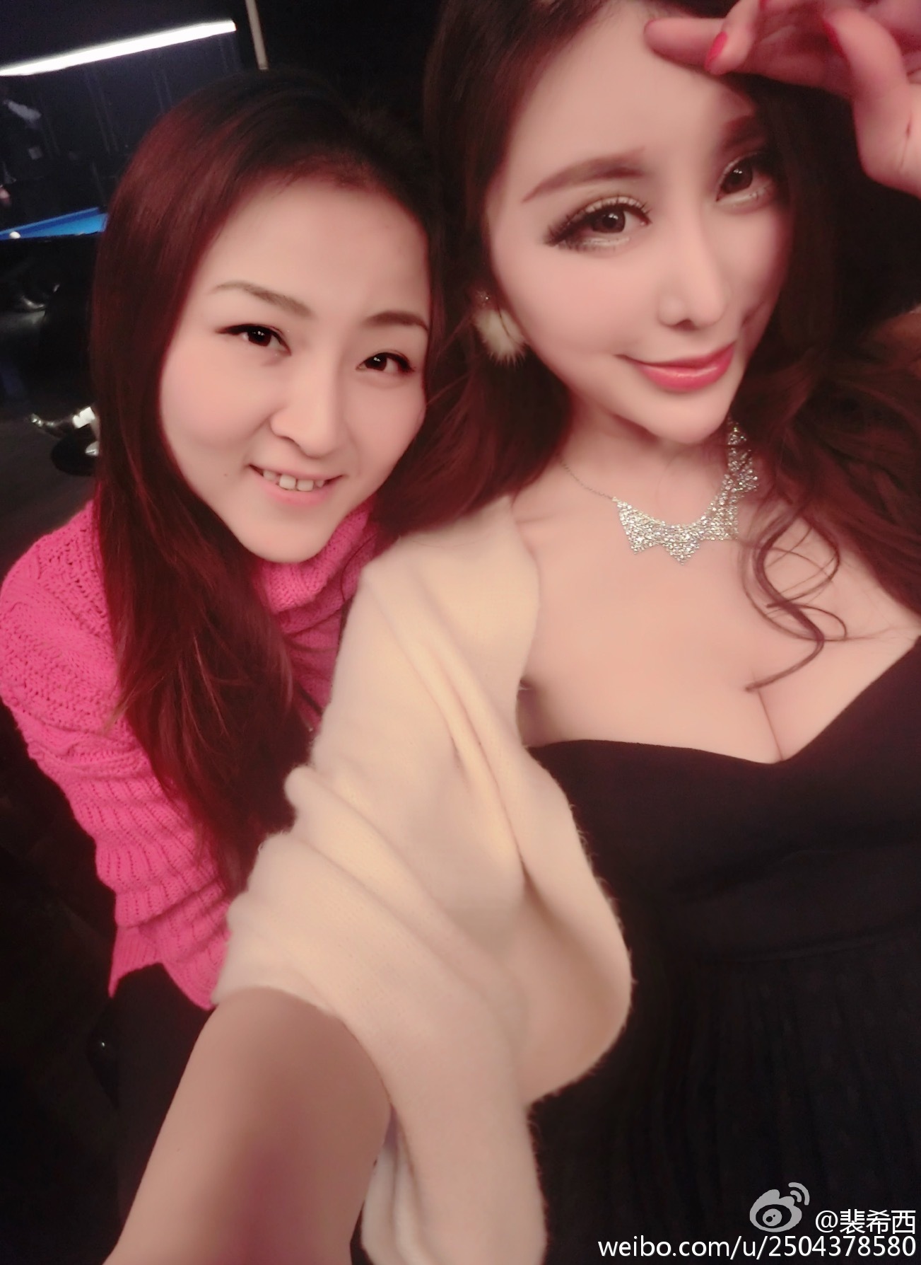 性感豪乳车模 - 裴希西 黑丝长腿姐姐 3