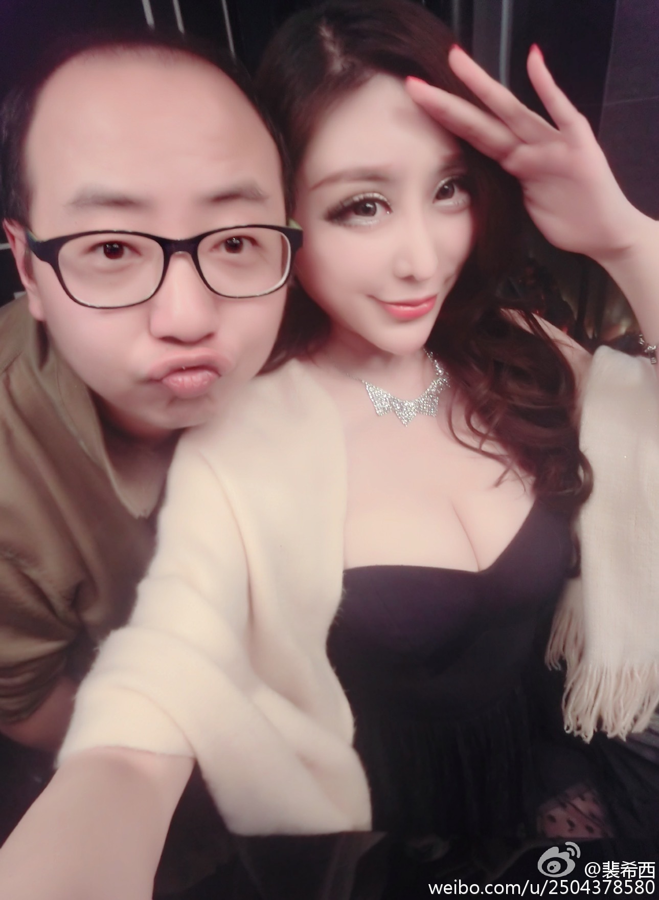 性感豪乳车模 - 裴希西 黑丝长腿姐姐 3