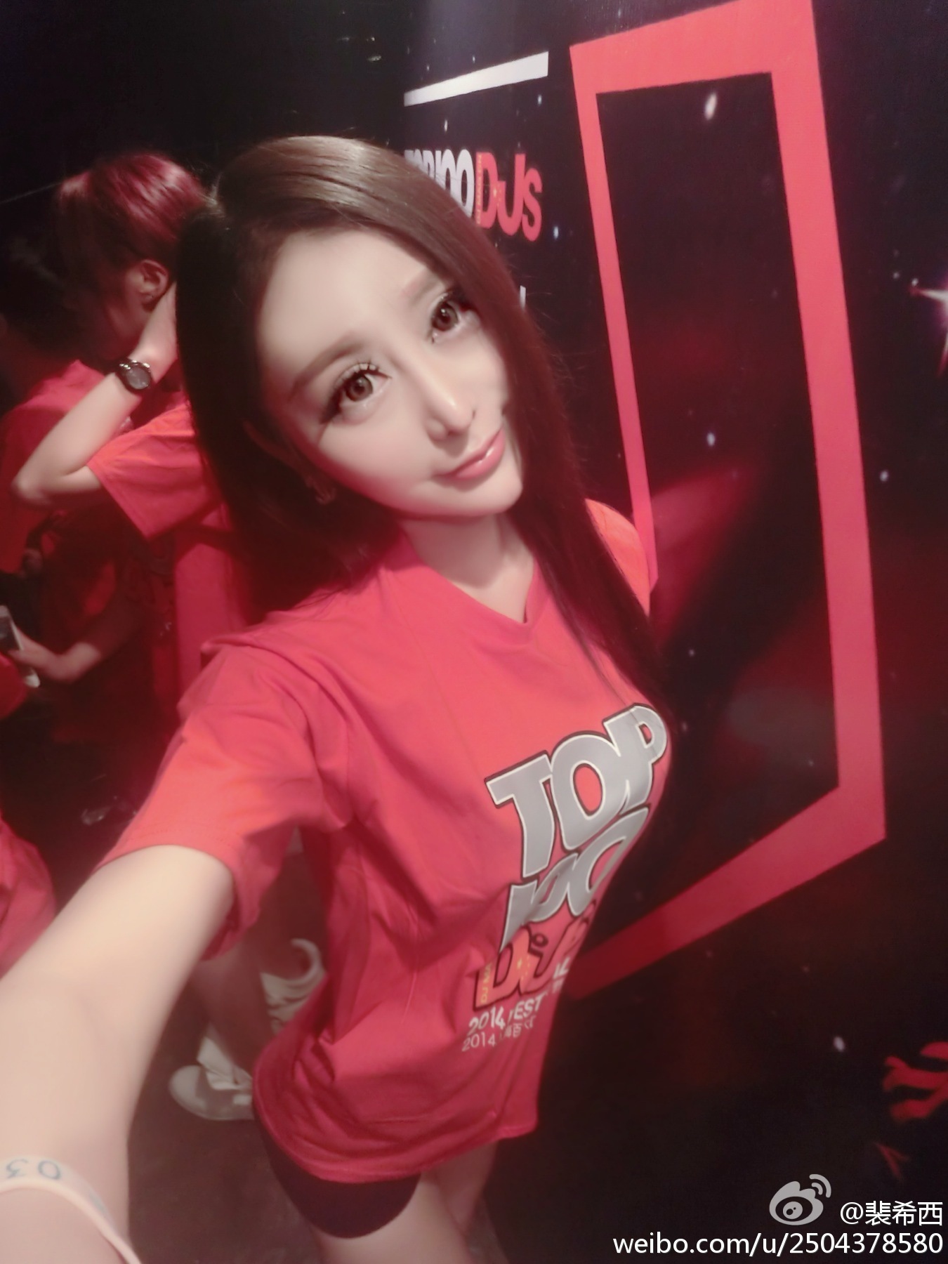 性感豪乳车模 - 裴希西 黑丝长腿姐姐 3