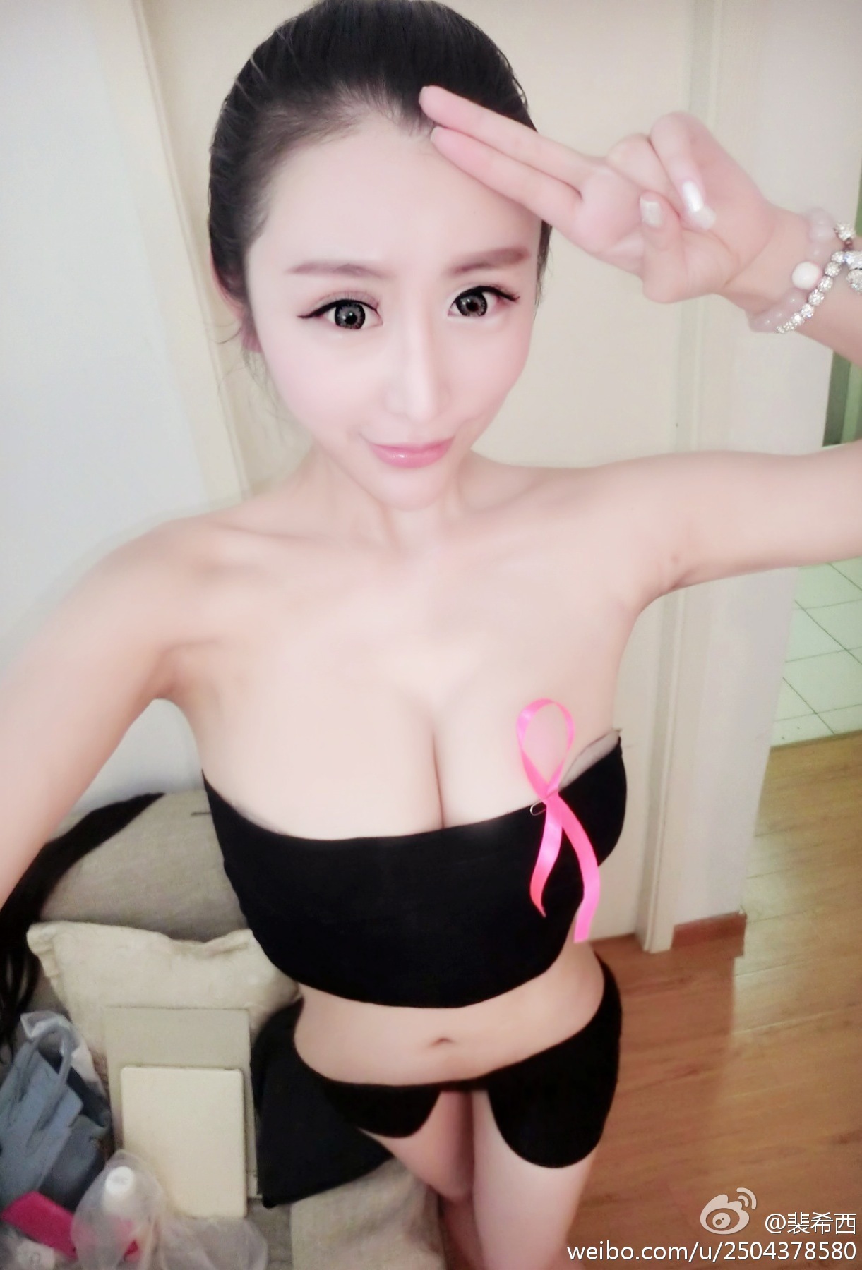 性感豪乳车模 - 裴希西 黑丝长腿姐姐 3