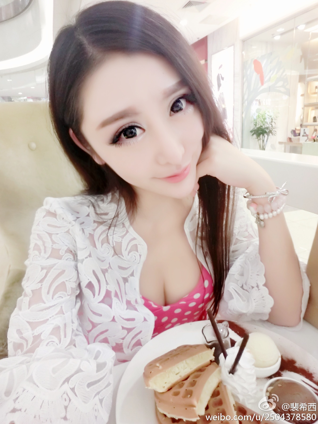 性感豪乳车模 - 裴希西 黑丝长腿姐姐 3