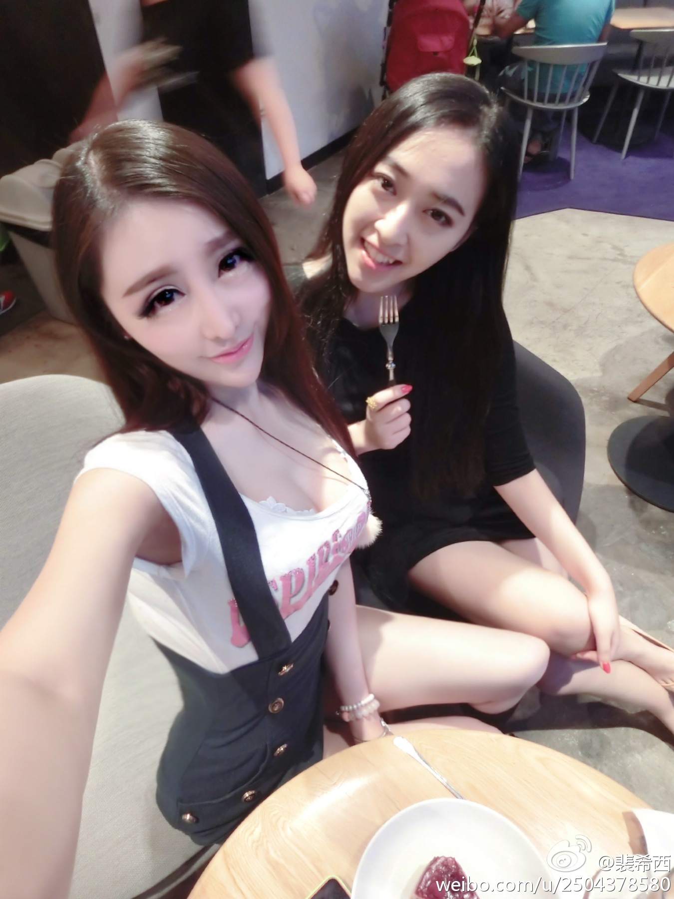 性感豪乳车模 - 裴希西 黑丝长腿姐姐 3