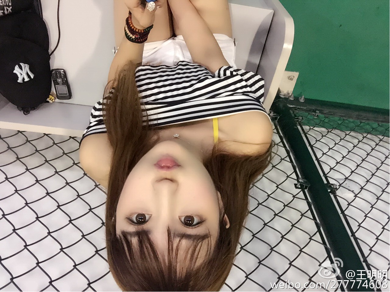 胸模冠军王明明最近微博图集 微博配图