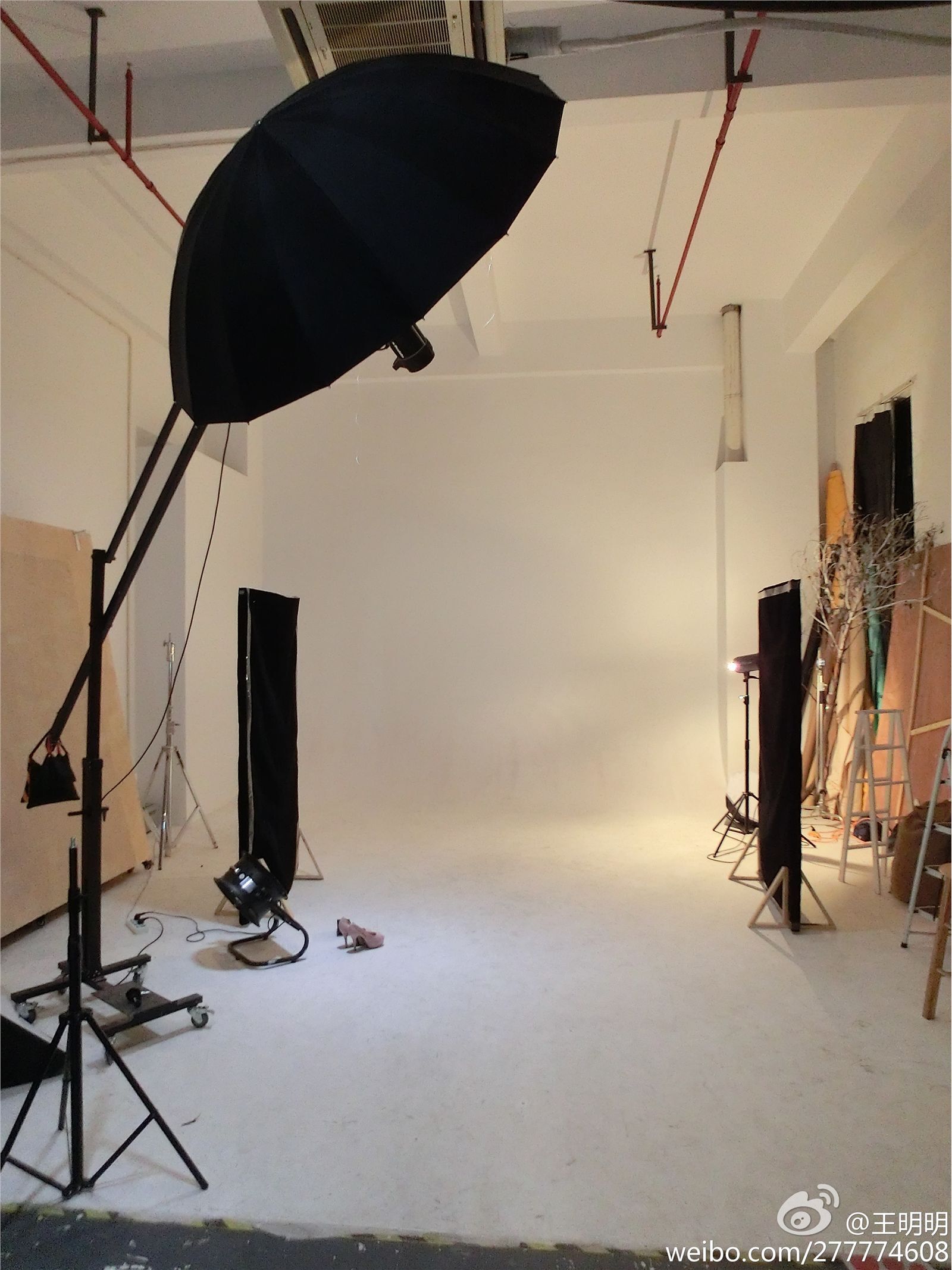 胸模冠军王明明最近微博图集 微博配图