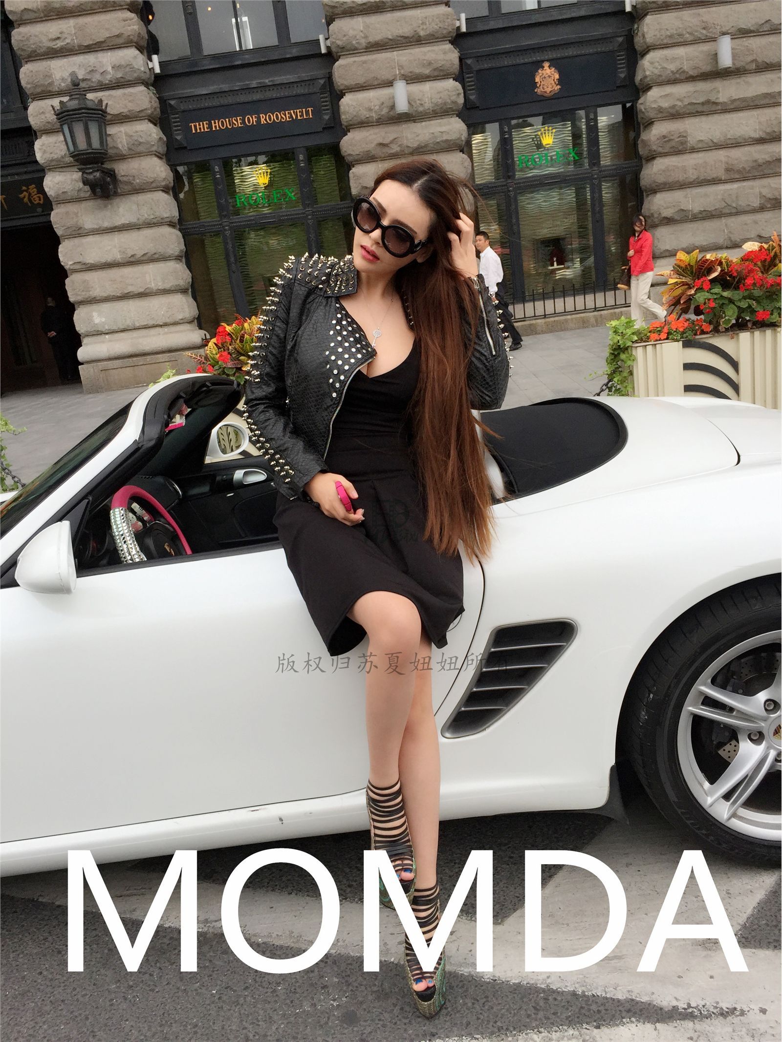 网络红人苏夏妞妞最新微博工作图集 全新苏夏