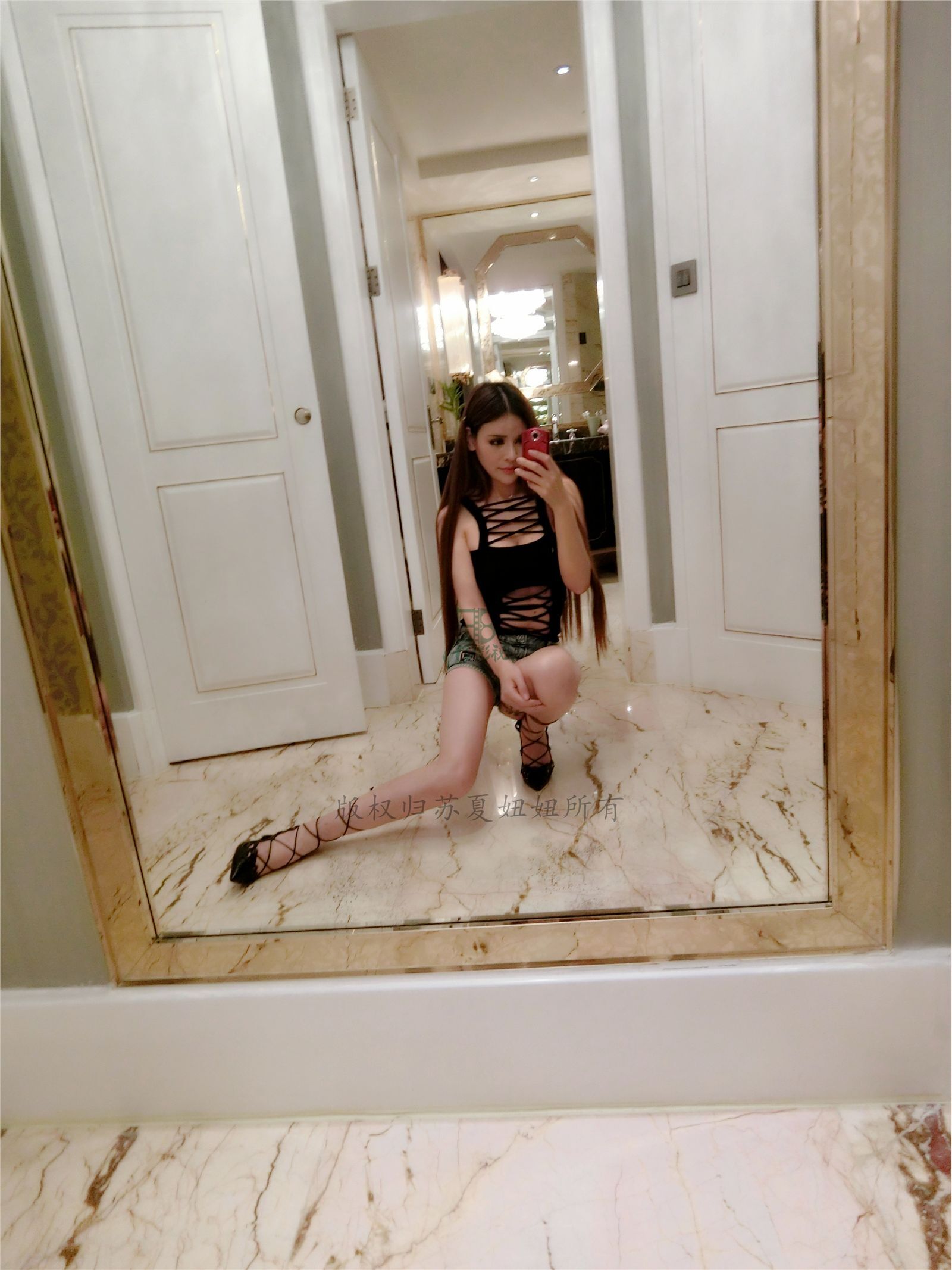 网络红人苏夏妞妞最新微博工作图集 全新苏夏