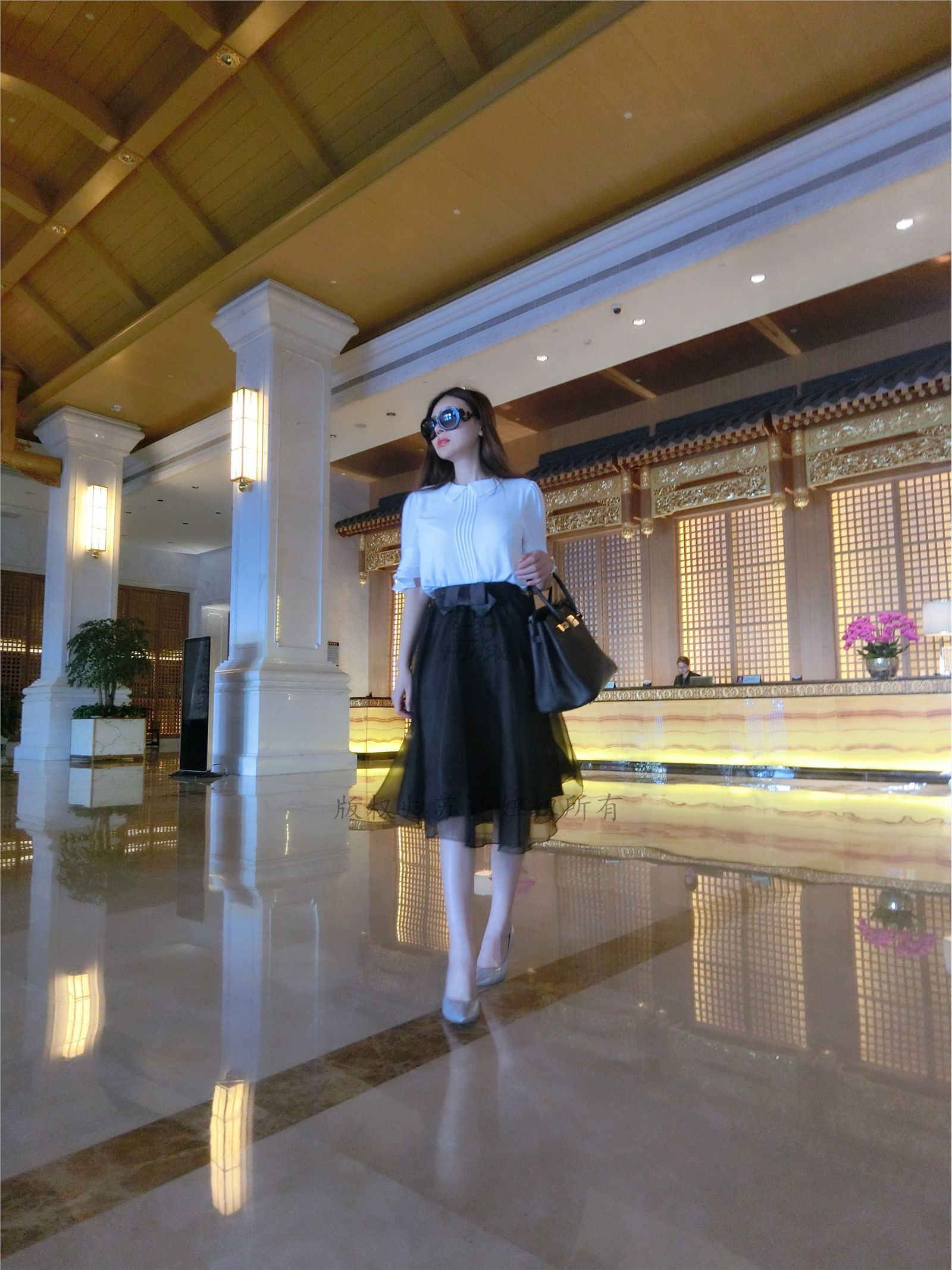 网络红人苏夏妞妞最新微博工作图集 全新苏夏