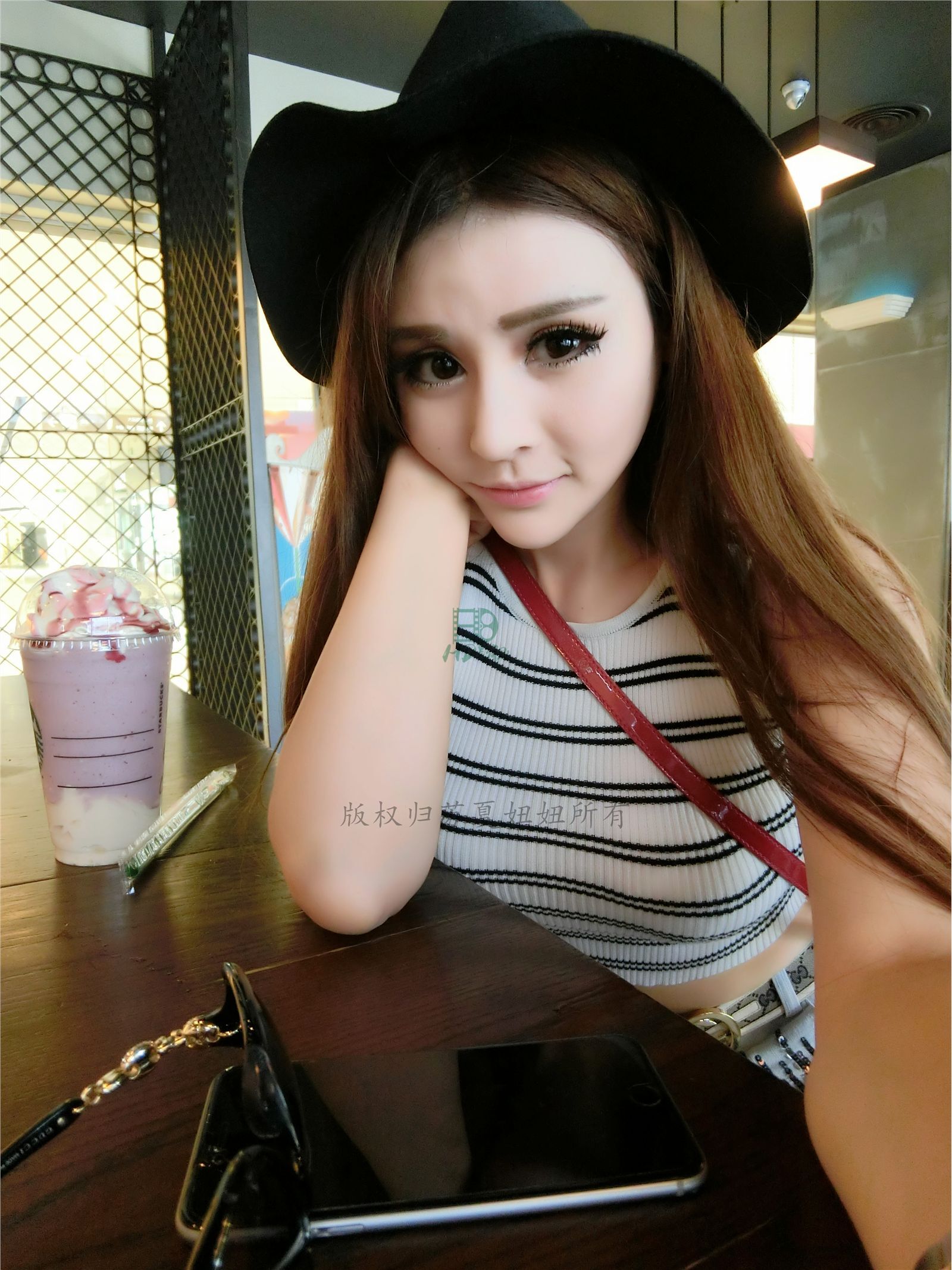 网络红人苏夏妞妞最新微博工作图集 全新苏夏