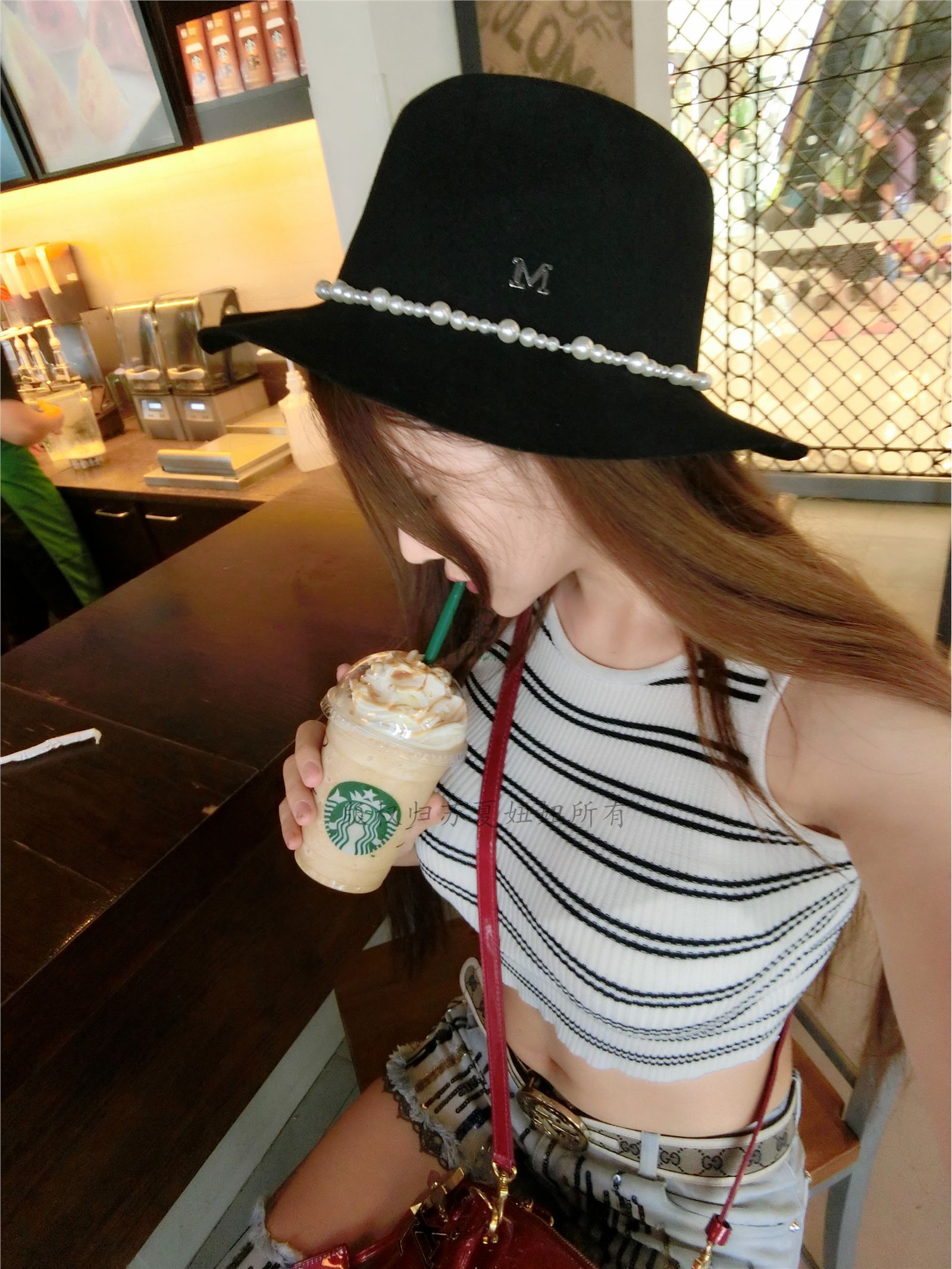 网络红人苏夏妞妞最新微博工作图集 全新苏夏