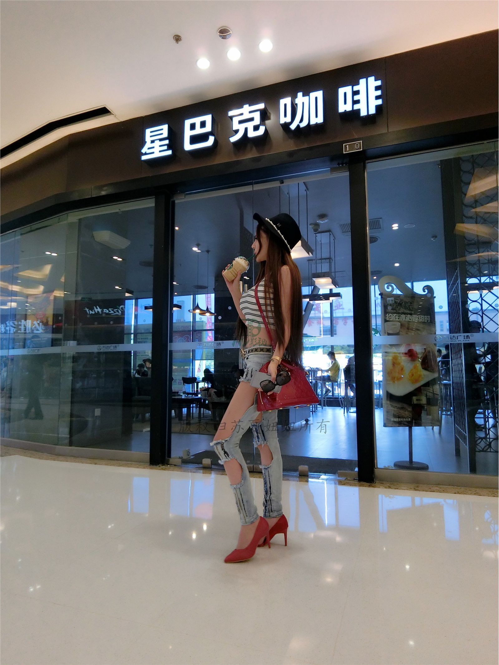 网络红人苏夏妞妞最新微博工作图集 全新苏夏