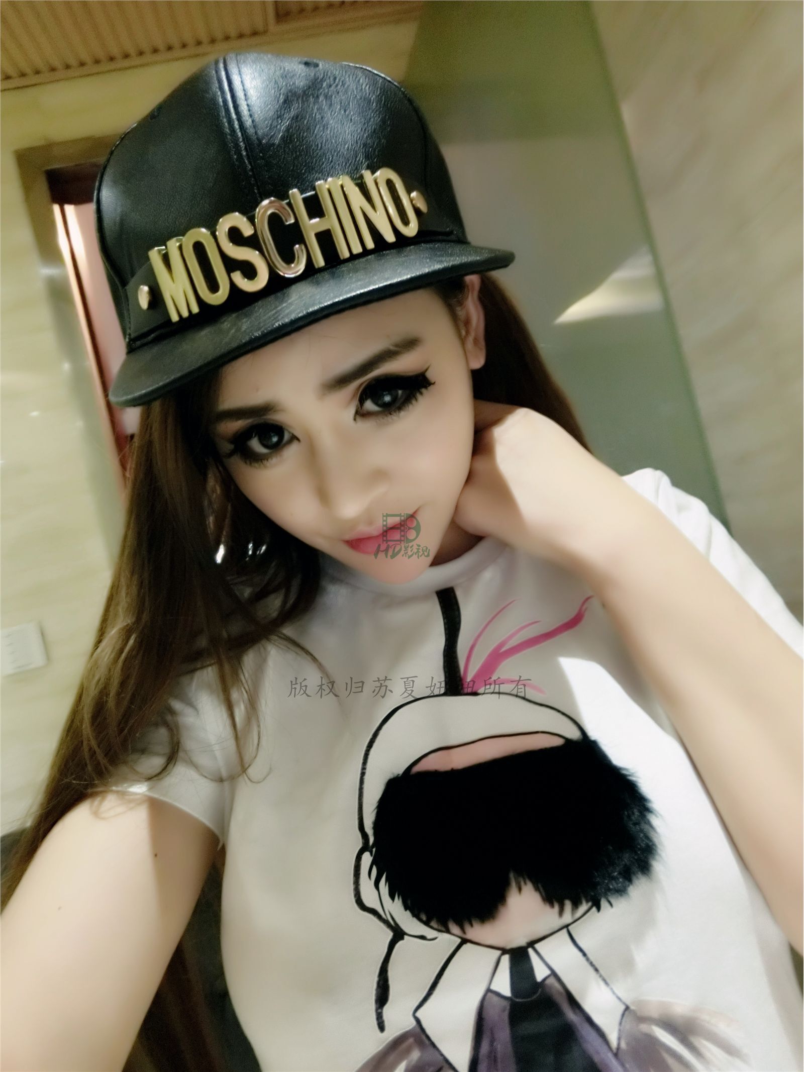 网络红人苏夏妞妞最新微博工作图集 全新苏夏