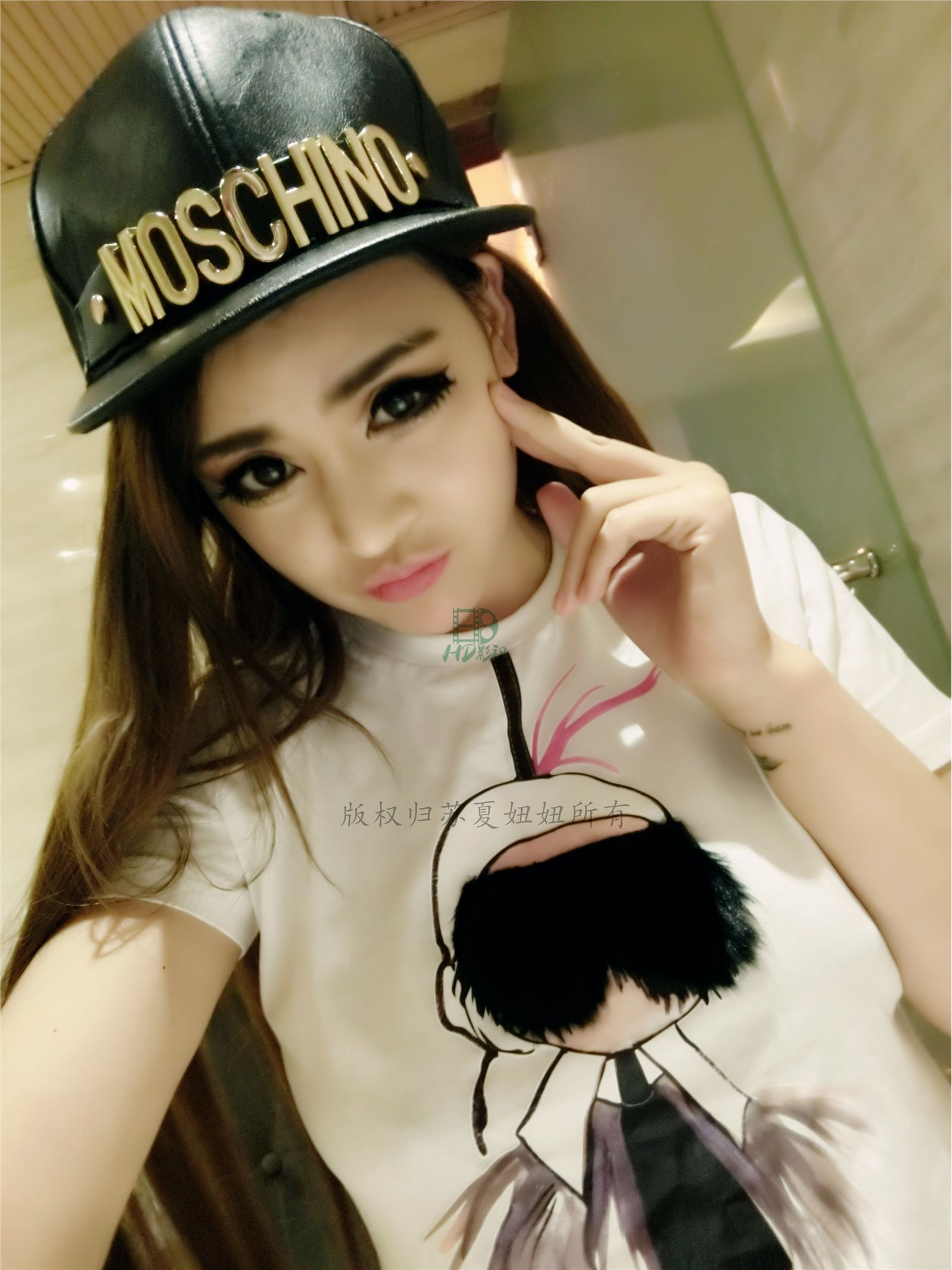 网络红人苏夏妞妞最新微博工作图集 全新苏夏