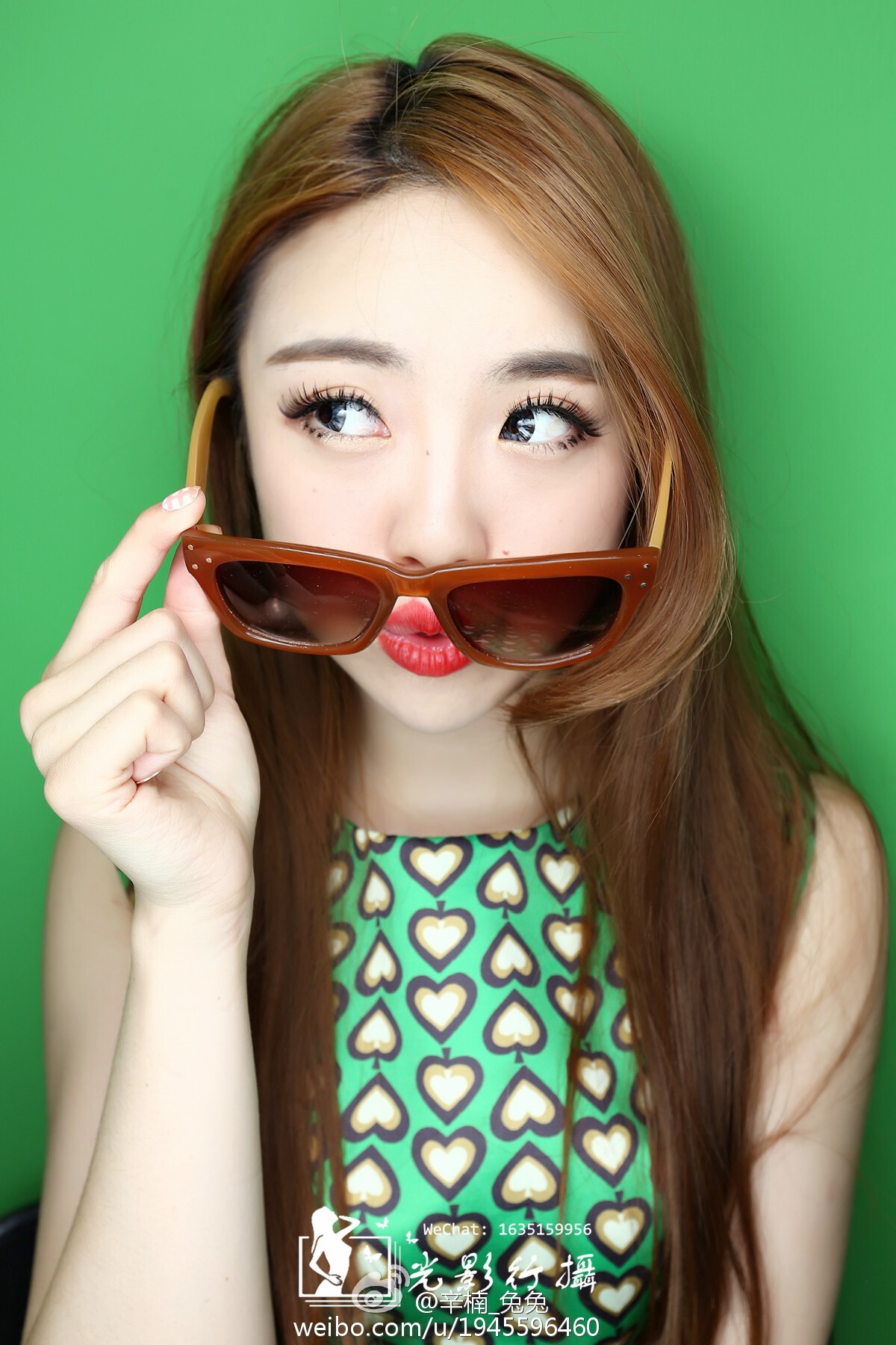 性感美女车模辛楠兔兔微博美图