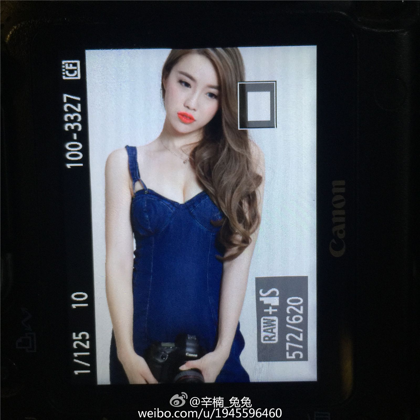 性感美女车模辛楠兔兔微博美图