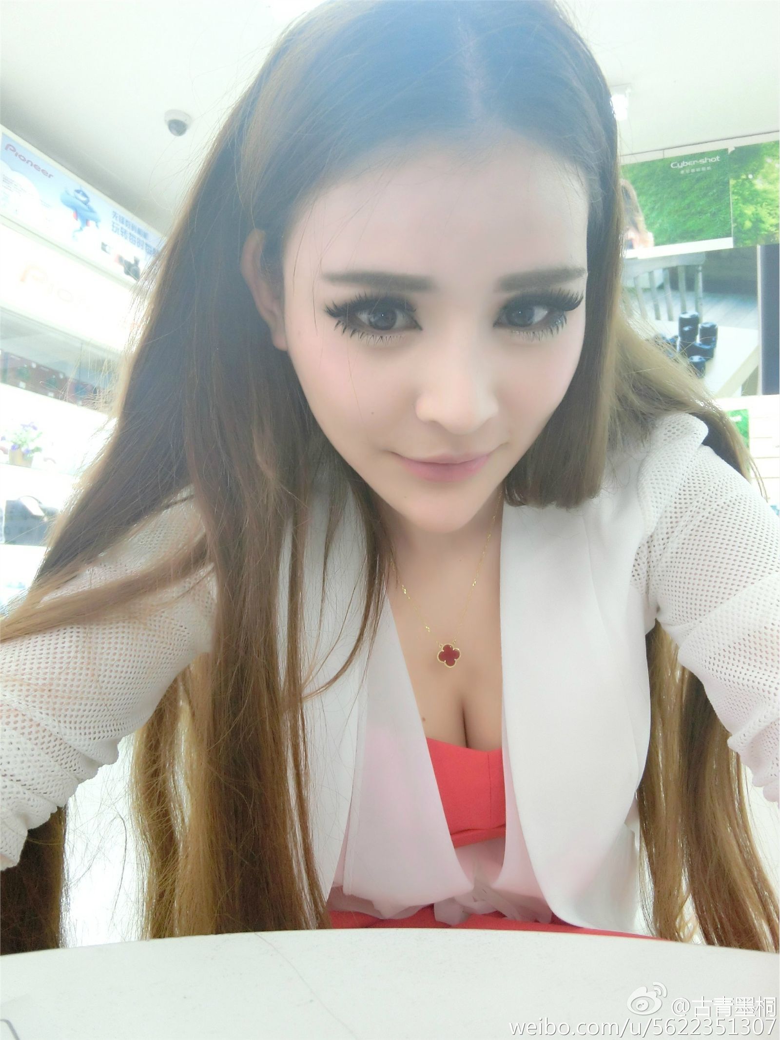 网络红人苏夏妞妞最新微博工作图集 苏夏新微薄