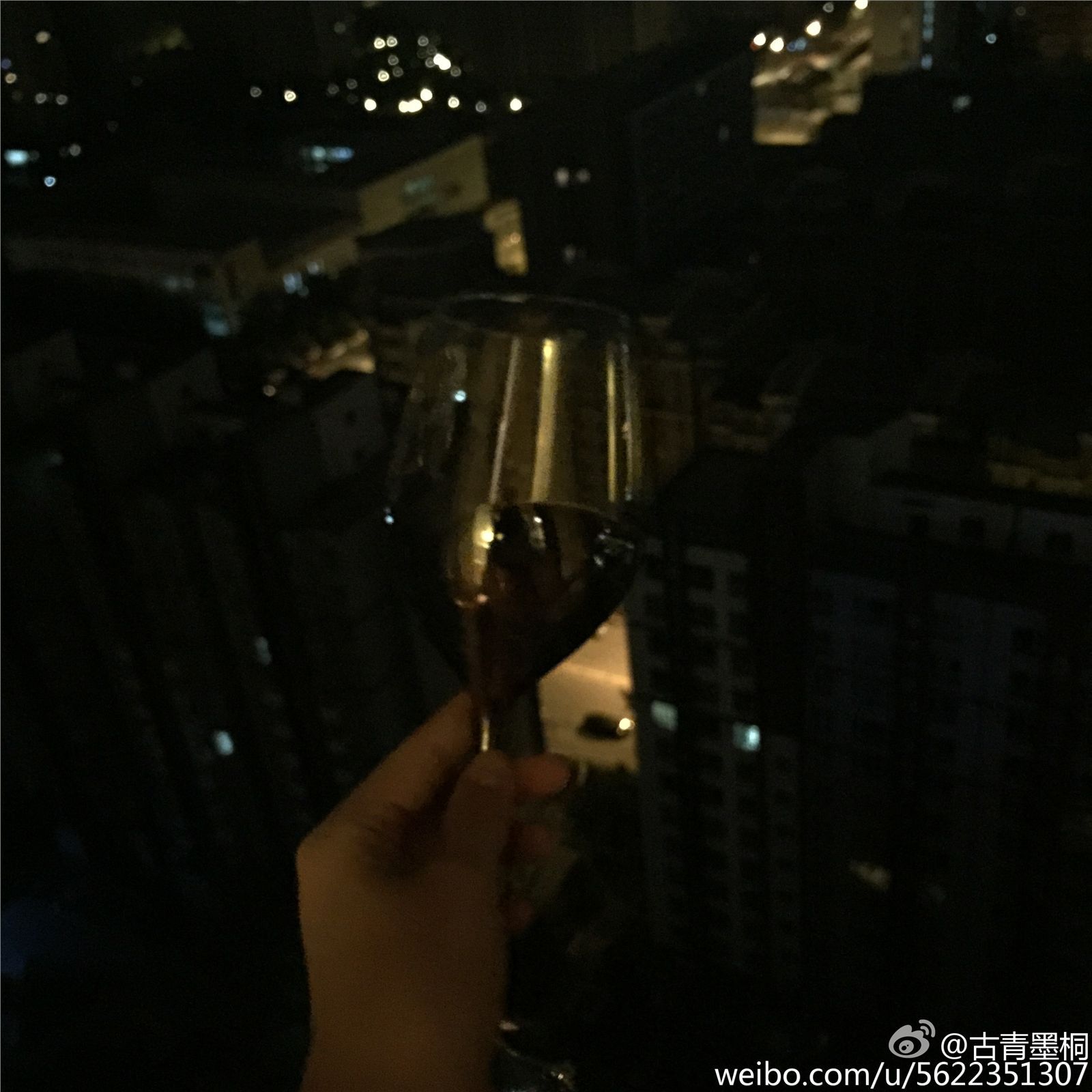 网络红人苏夏妞妞最新微博工作图集 苏夏新微薄