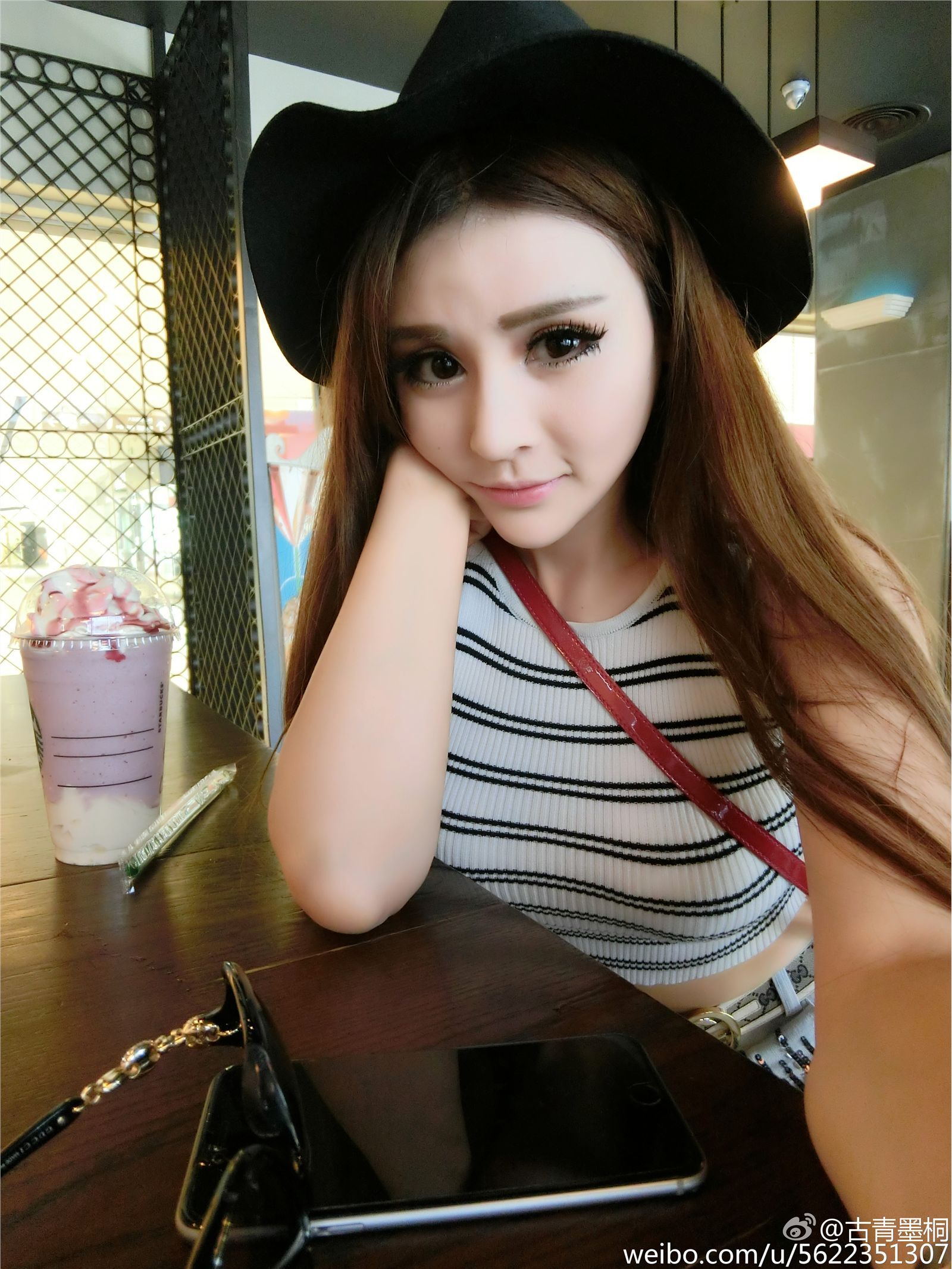 网络红人苏夏妞妞最新微博工作图集 苏夏新微薄