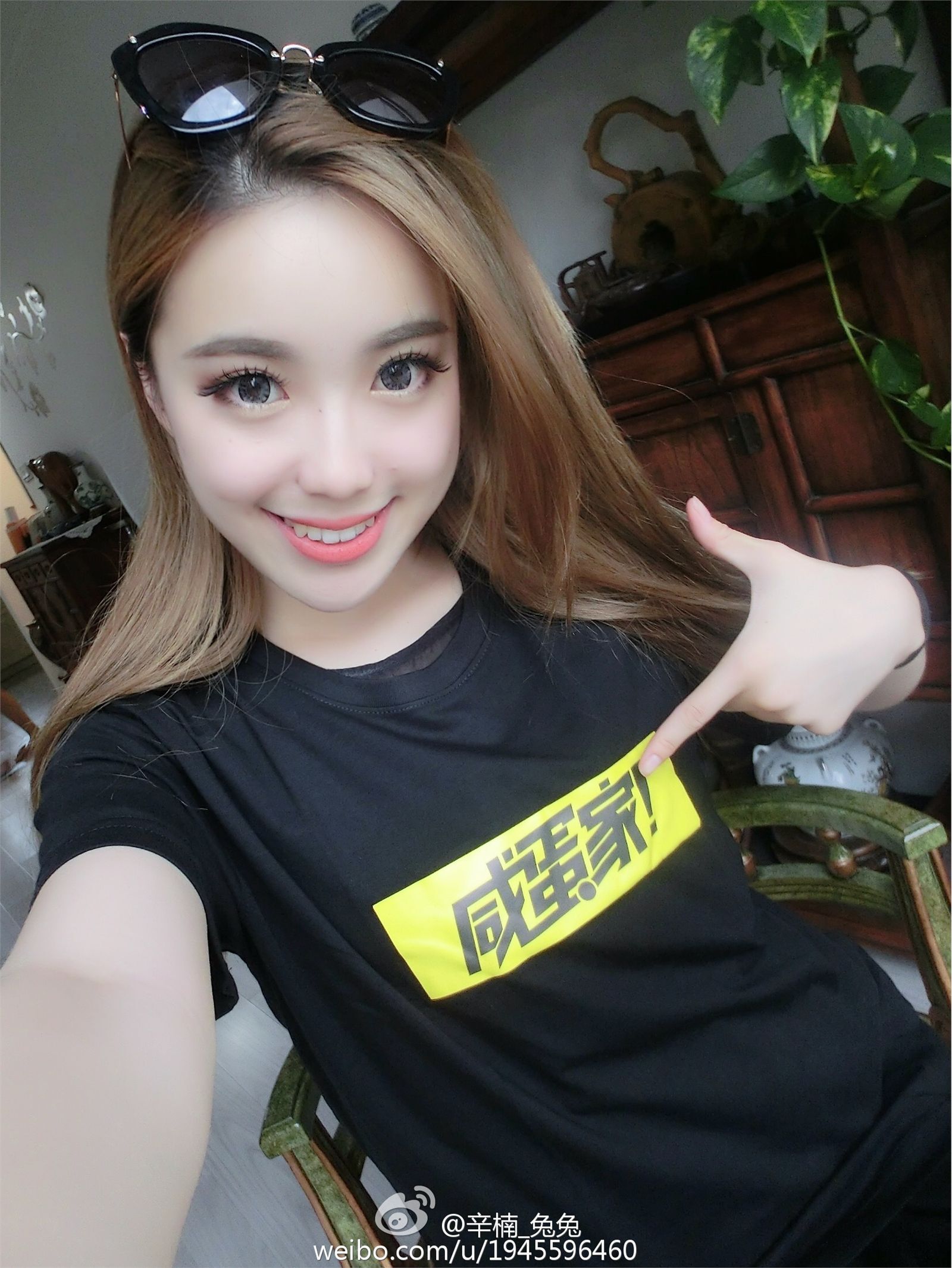 美女如云白衣美女车模辛楠兔兔微博图集