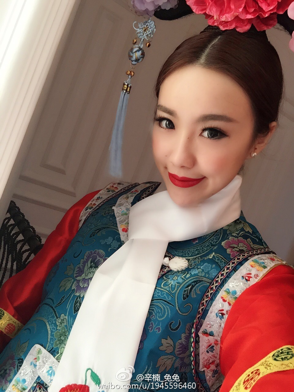 美女如云白衣美女车模辛楠兔兔微博图集