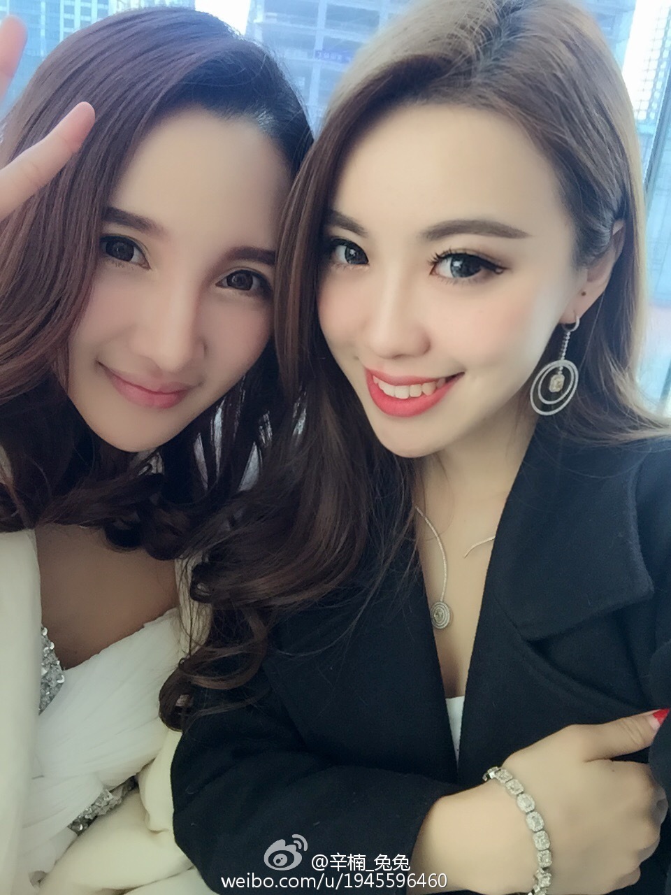 美女如云白衣美女车模辛楠兔兔微博图集