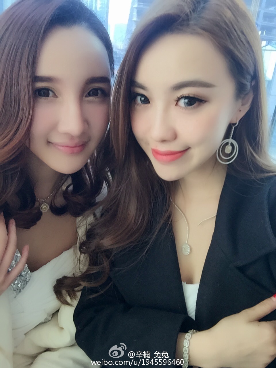 美女如云白衣美女车模辛楠兔兔微博图集