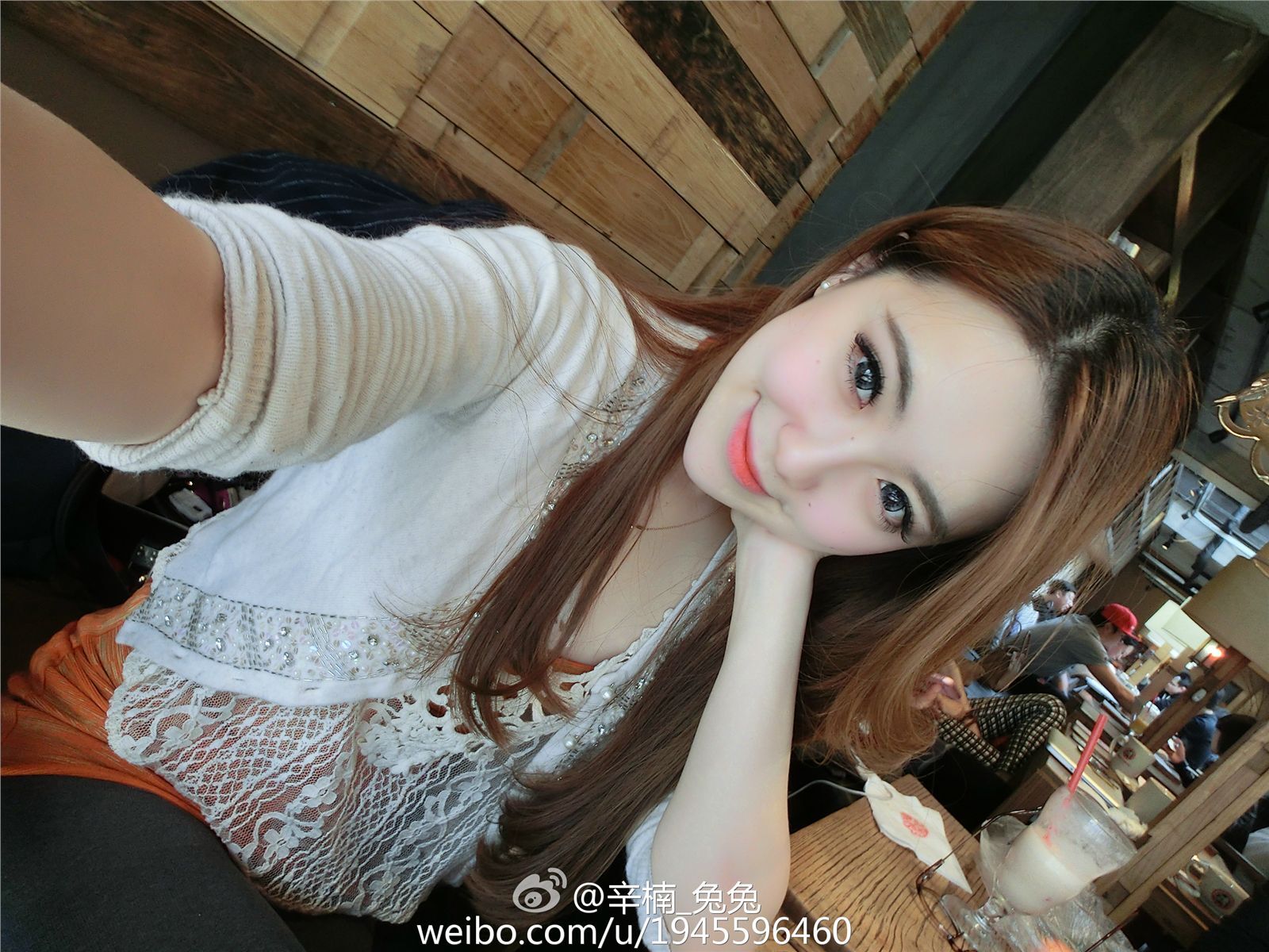 美女如云白衣美女车模辛楠兔兔微博图集