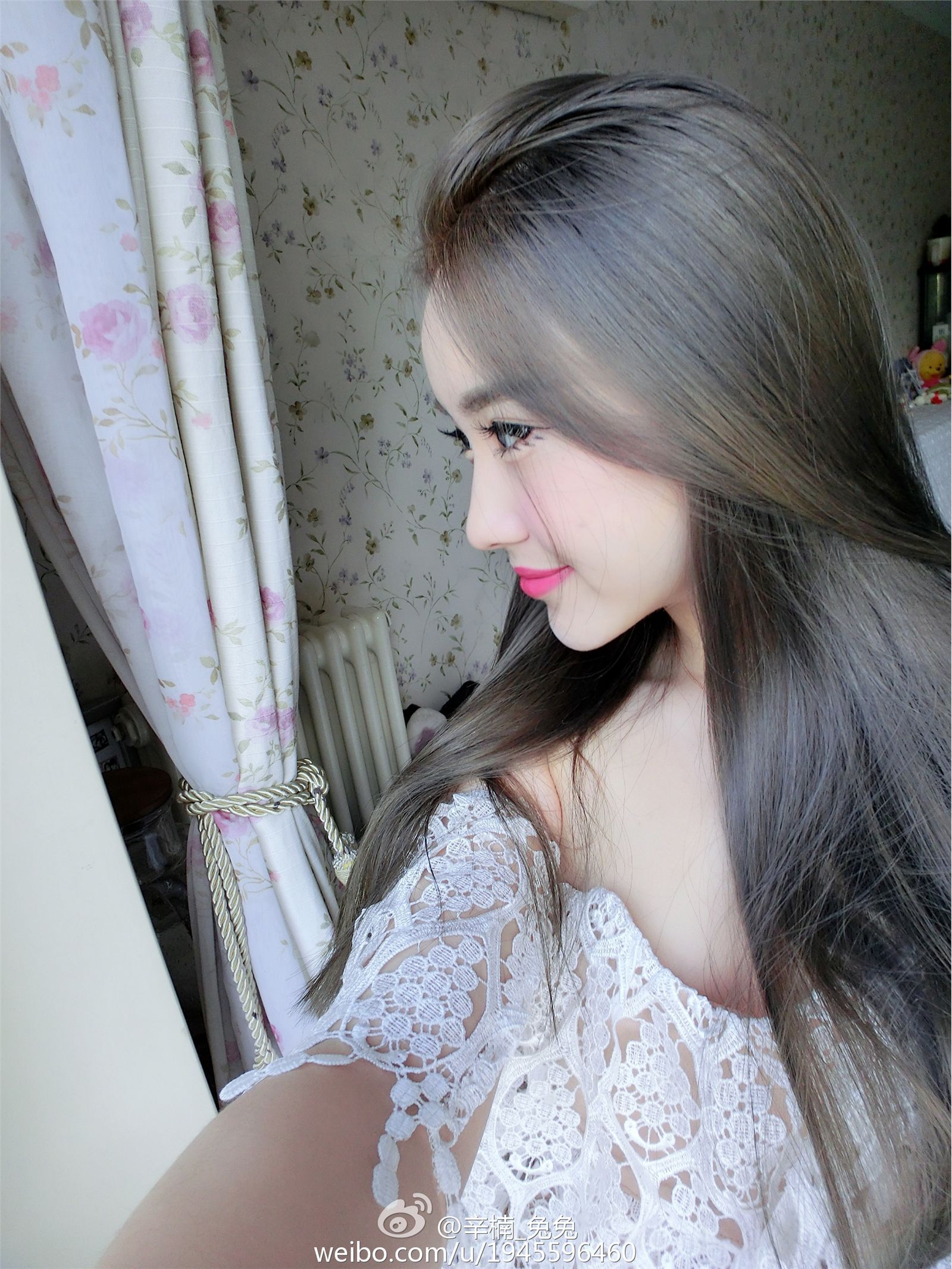 美女如云白衣美女车模辛楠兔兔微博图集2