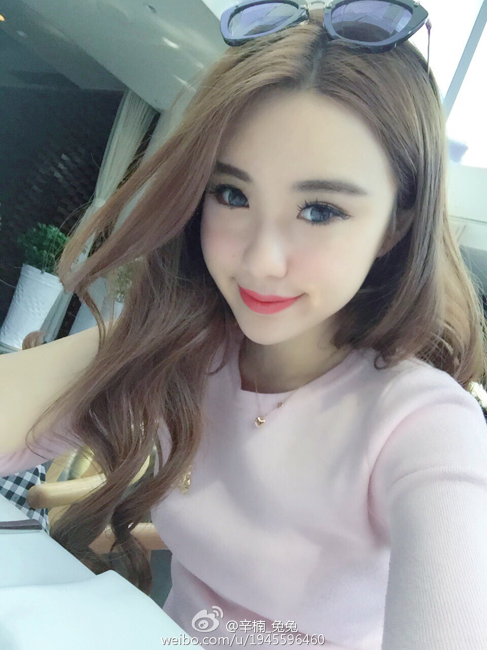 美女如云白衣美女车模辛楠兔兔微博图集2