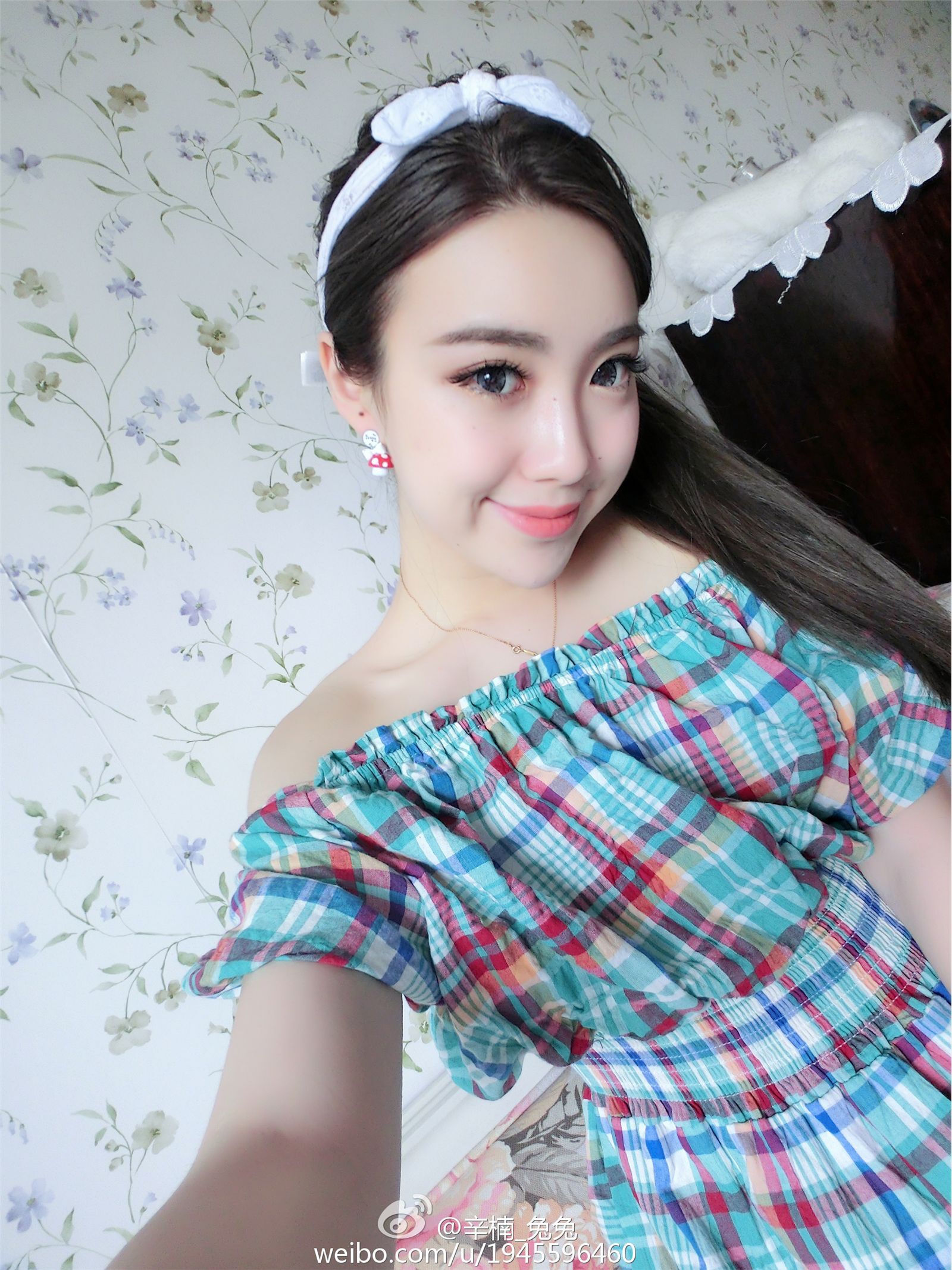 美女如云白衣美女车模辛楠兔兔微博图集2