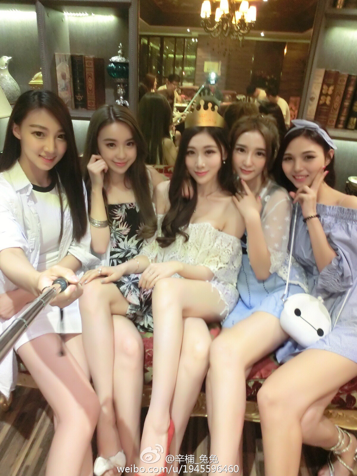 美女如云白衣美女车模辛楠兔兔微博图集2