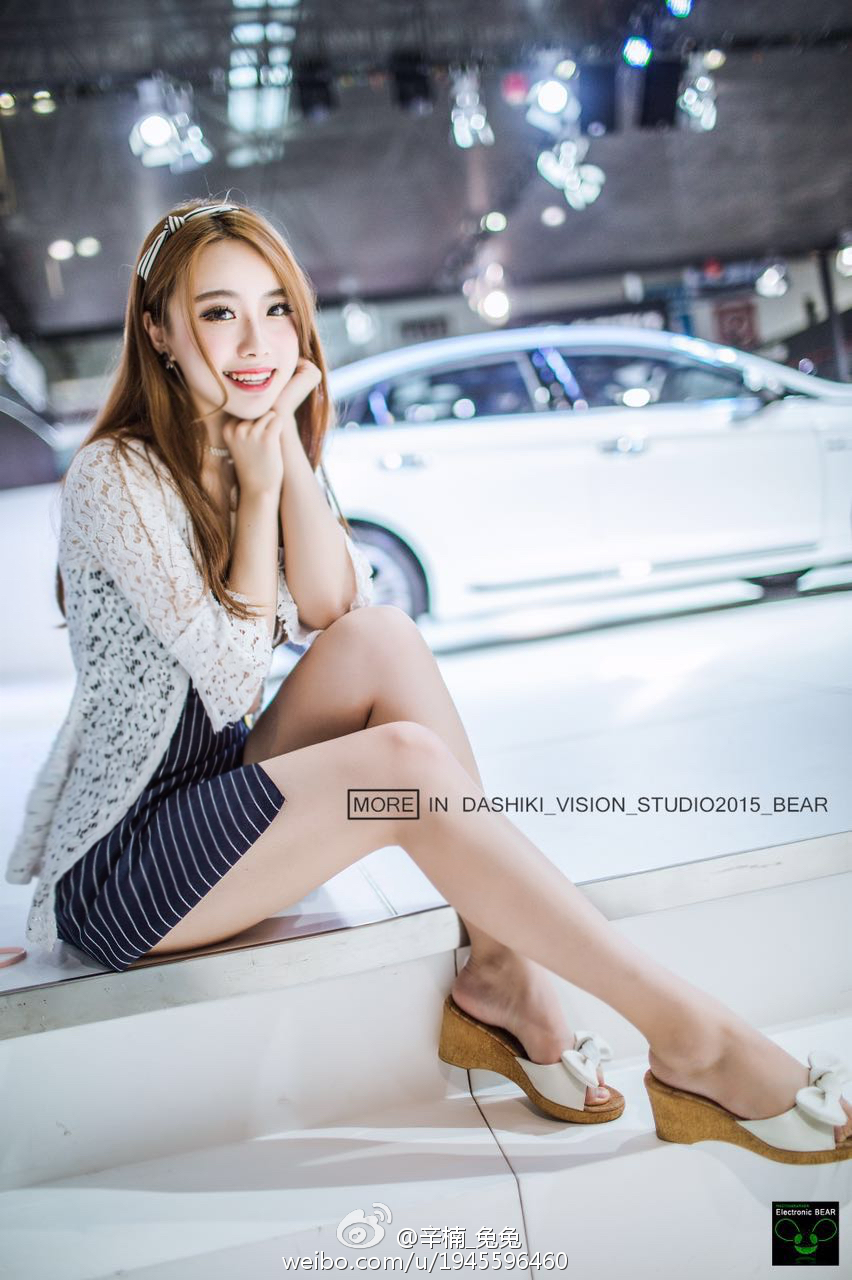 美女如云白衣美女车模辛楠兔兔微博图集2