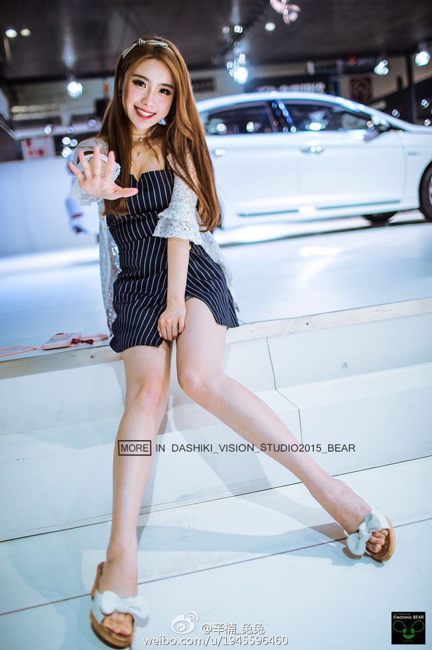 美女如云白衣美女车模辛楠兔兔微博图集2