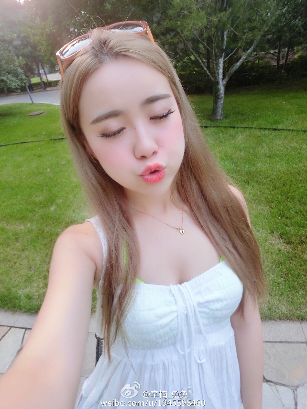 美女如云白衣美女车模辛楠兔兔微博图集2