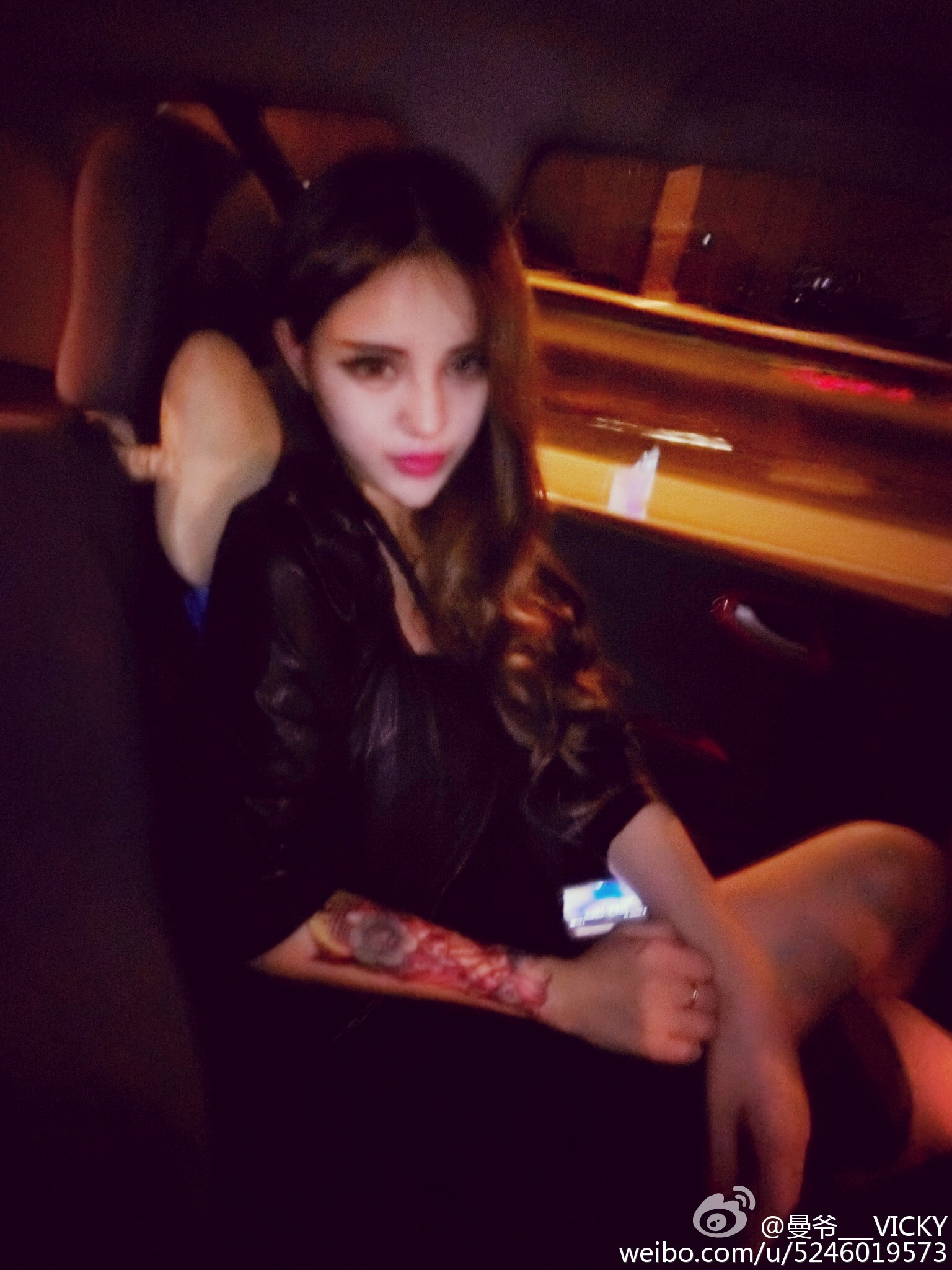 AISS爱丝模特曼宝宝微博写真照 1