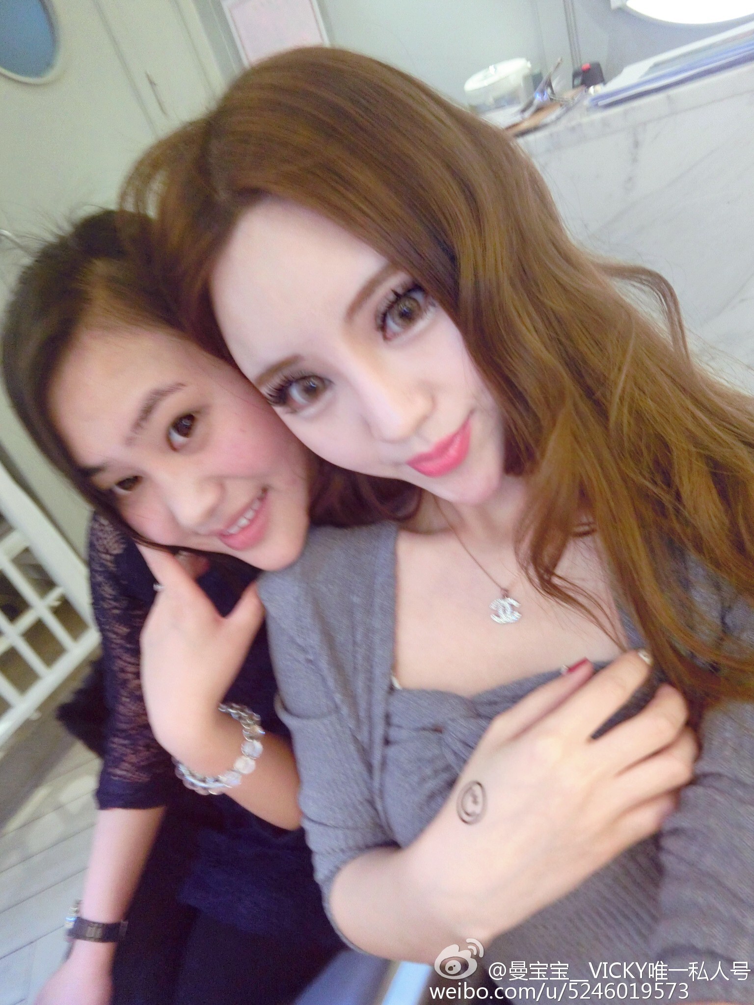 AISS爱丝模特曼宝宝微博写真照 1