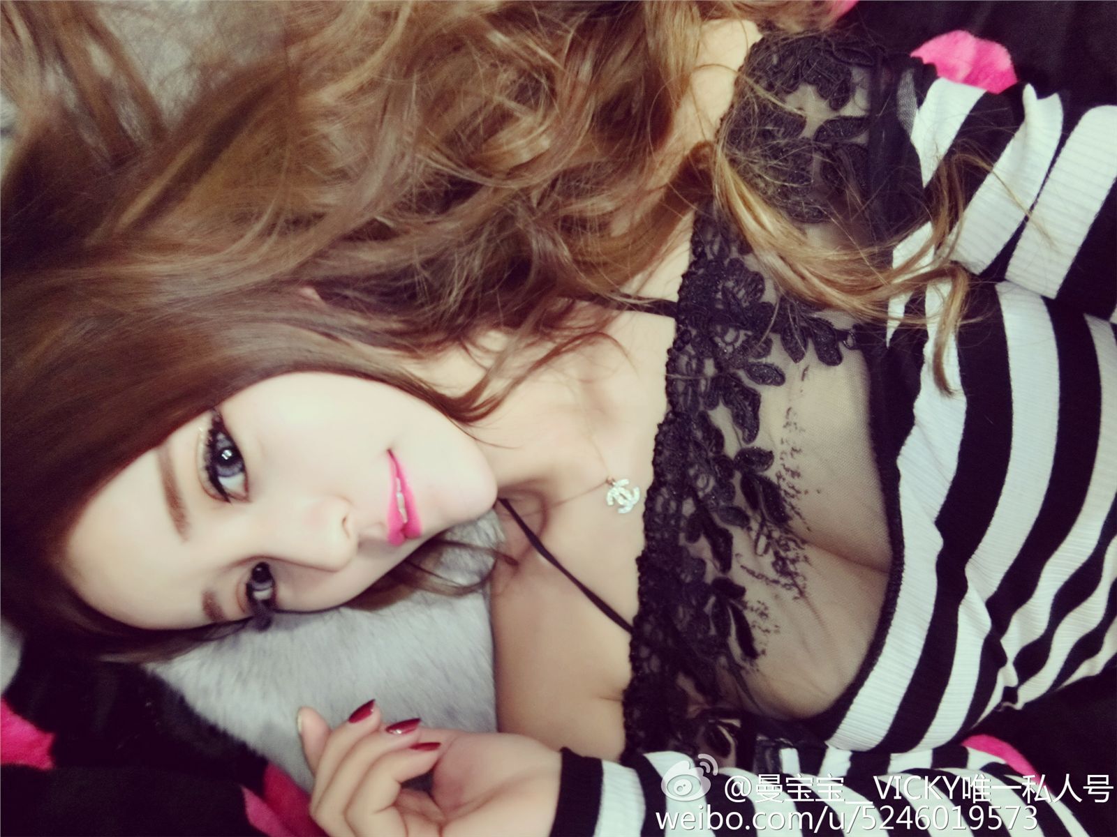 AISS爱丝模特曼宝宝微博写真照 1