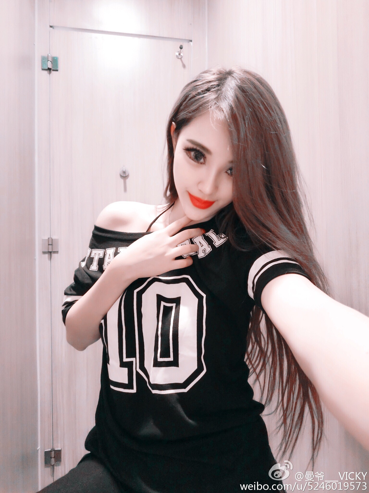 AISS爱丝模特曼宝宝微博写真照 2