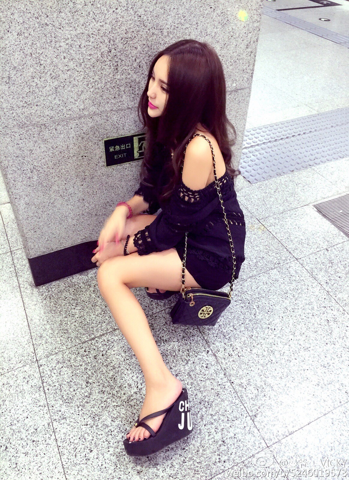 AISS爱丝模特曼宝宝微博写真照 3