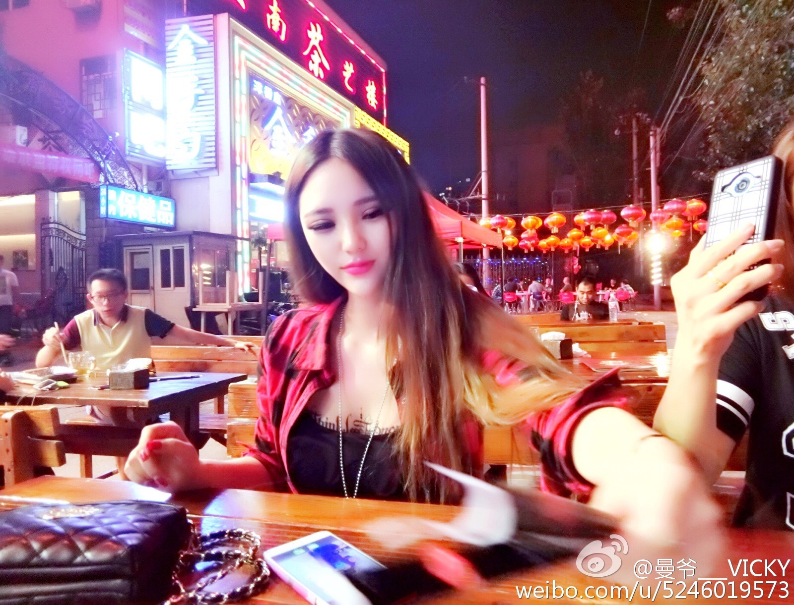 AISS爱丝模特曼宝宝微博写真照 3